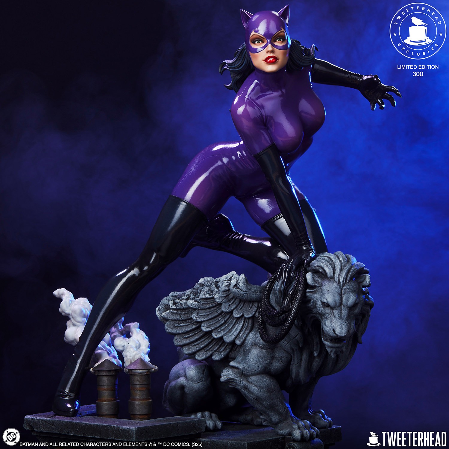 DC Comics Catwoman (Purple Edition) Quarter Scale Maquette  (Prototype Shown) View 6