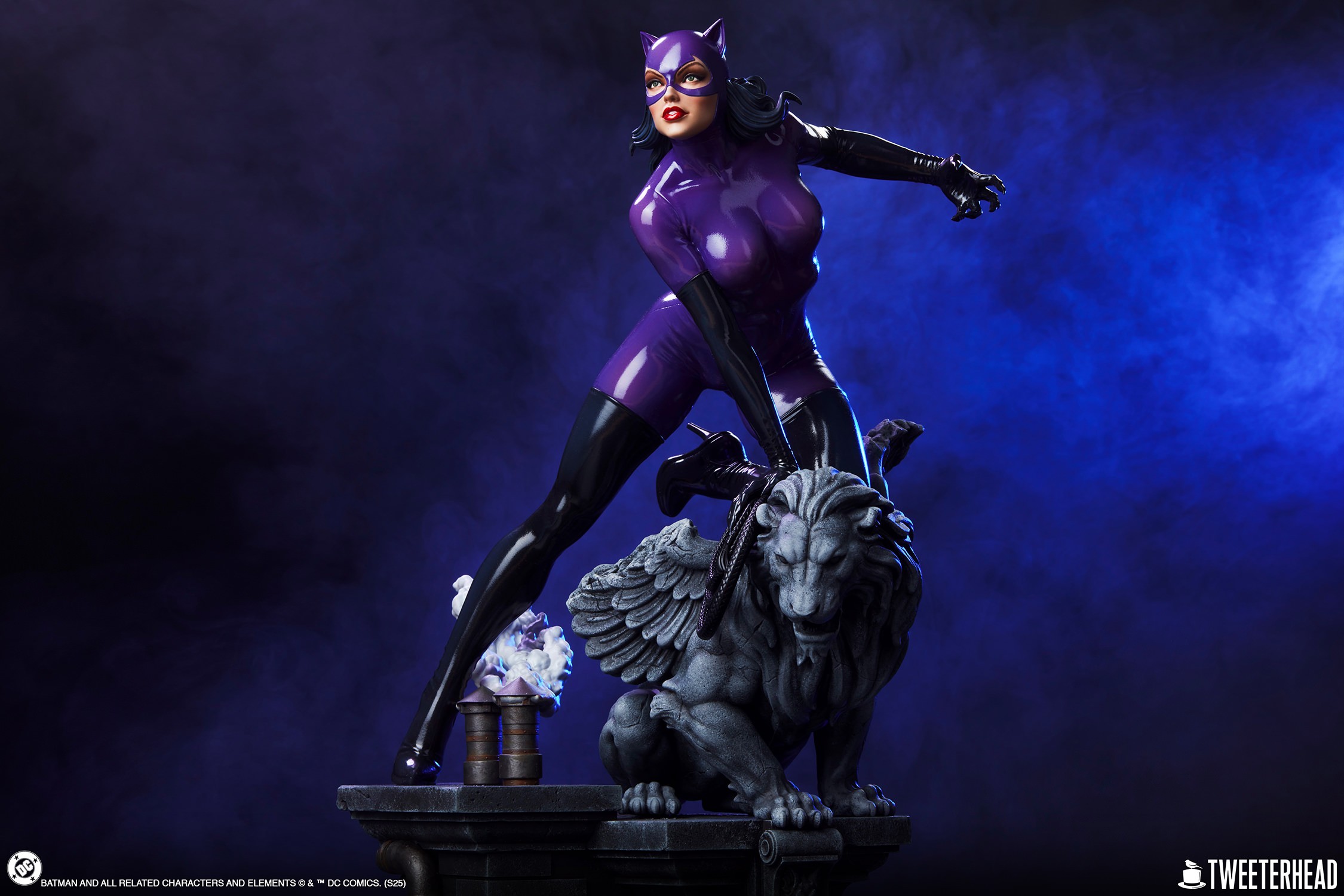 DC Comics Catwoman (Purple Edition) Quarter Scale Maquette  (Prototype Shown) View 7