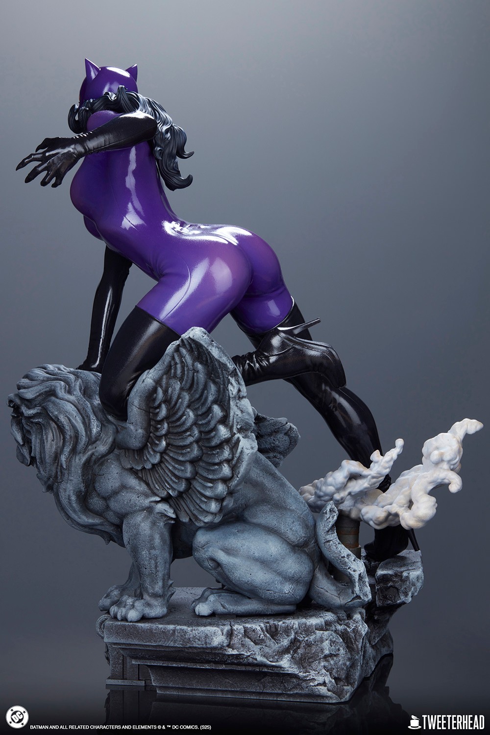 DC Comics Catwoman (Purple Edition) Quarter Scale Maquette  (Prototype Shown) View 14