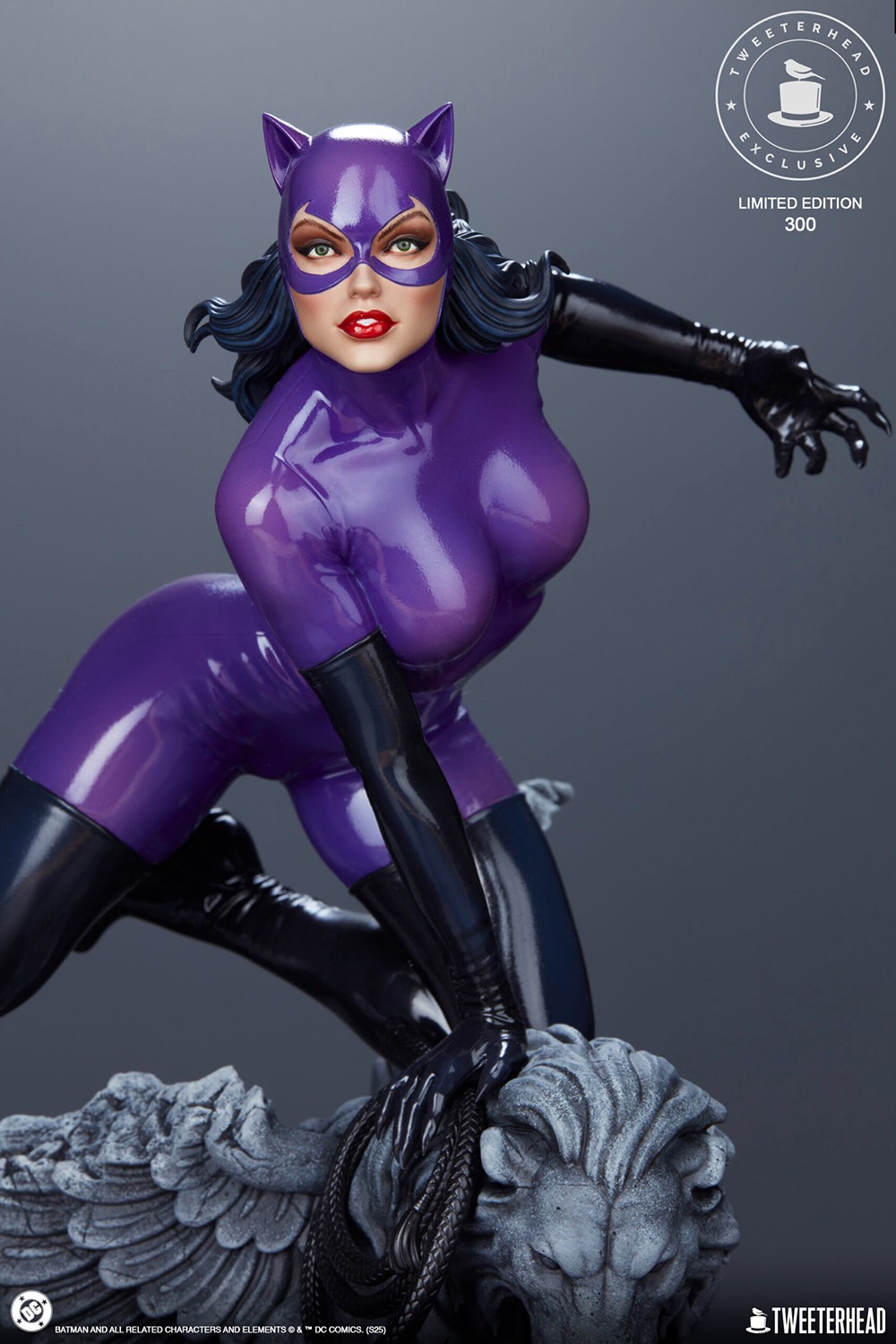 DC Comics Catwoman (Purple Edition) Sixth Scale Maquette  (Prototype Shown) View 9