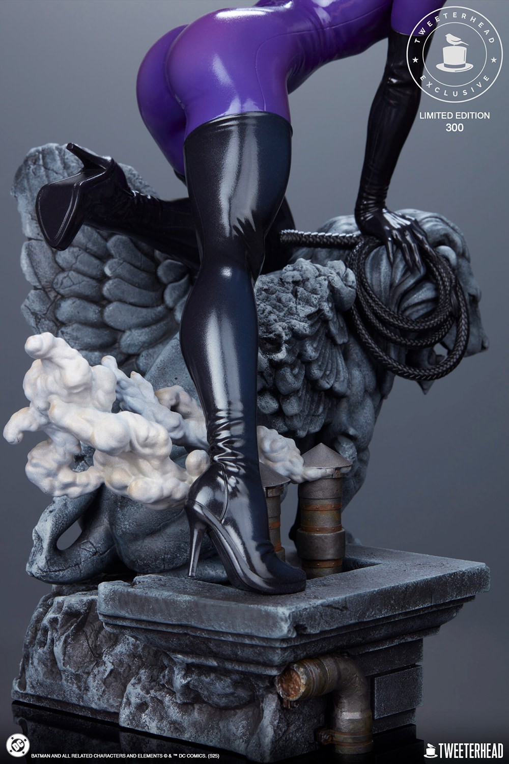 DC Comics Catwoman (Purple Edition) Sixth Scale Maquette  (Prototype Shown) View 11