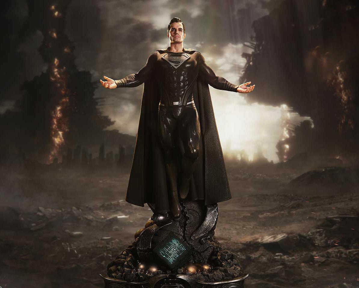 DC Comics Superman Resurrection 1:3 Scale Statue  (Prototype Shown) View 1