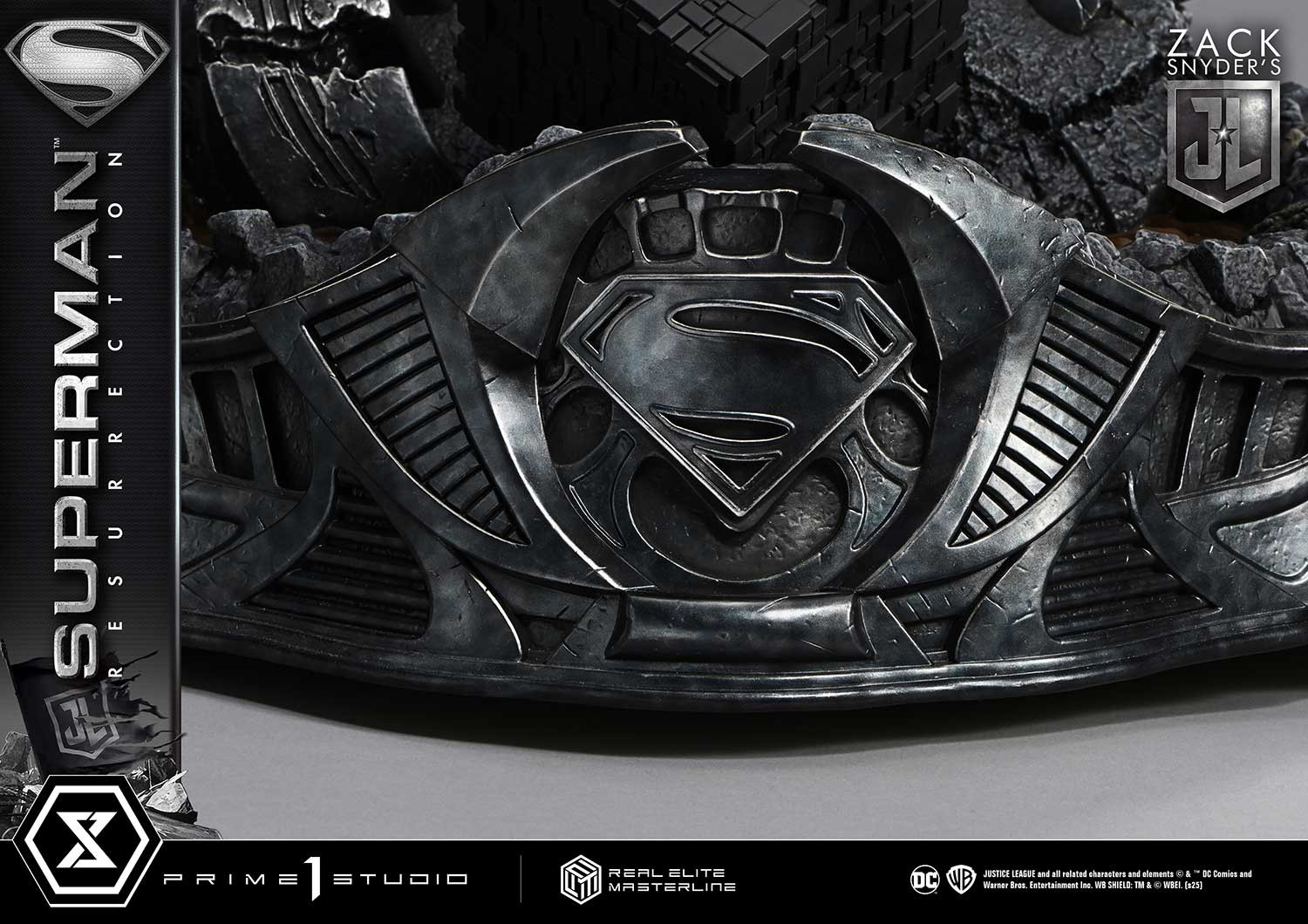 DC Comics Superman Resurrection 1:3 Scale Statue  (Prototype Shown) View 25