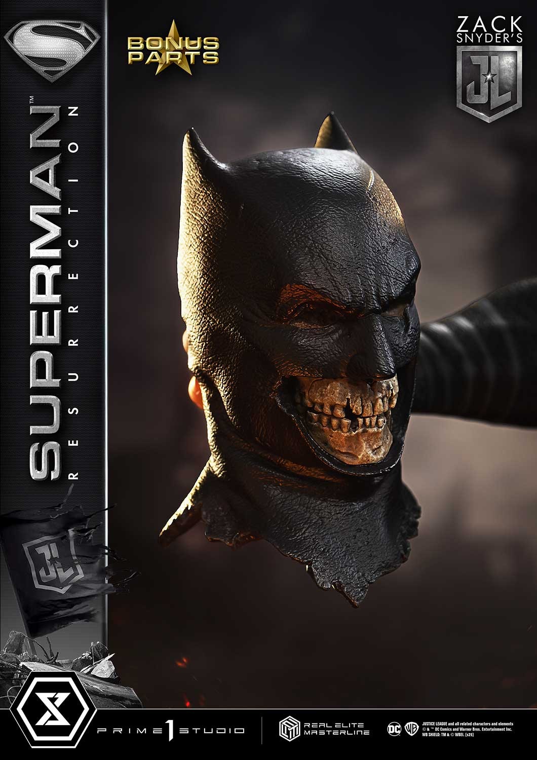 DC Comics Superman Resurrection (Deluxe Bonus Version) 1:3 Scale Statue  (Prototype Shown) View 6