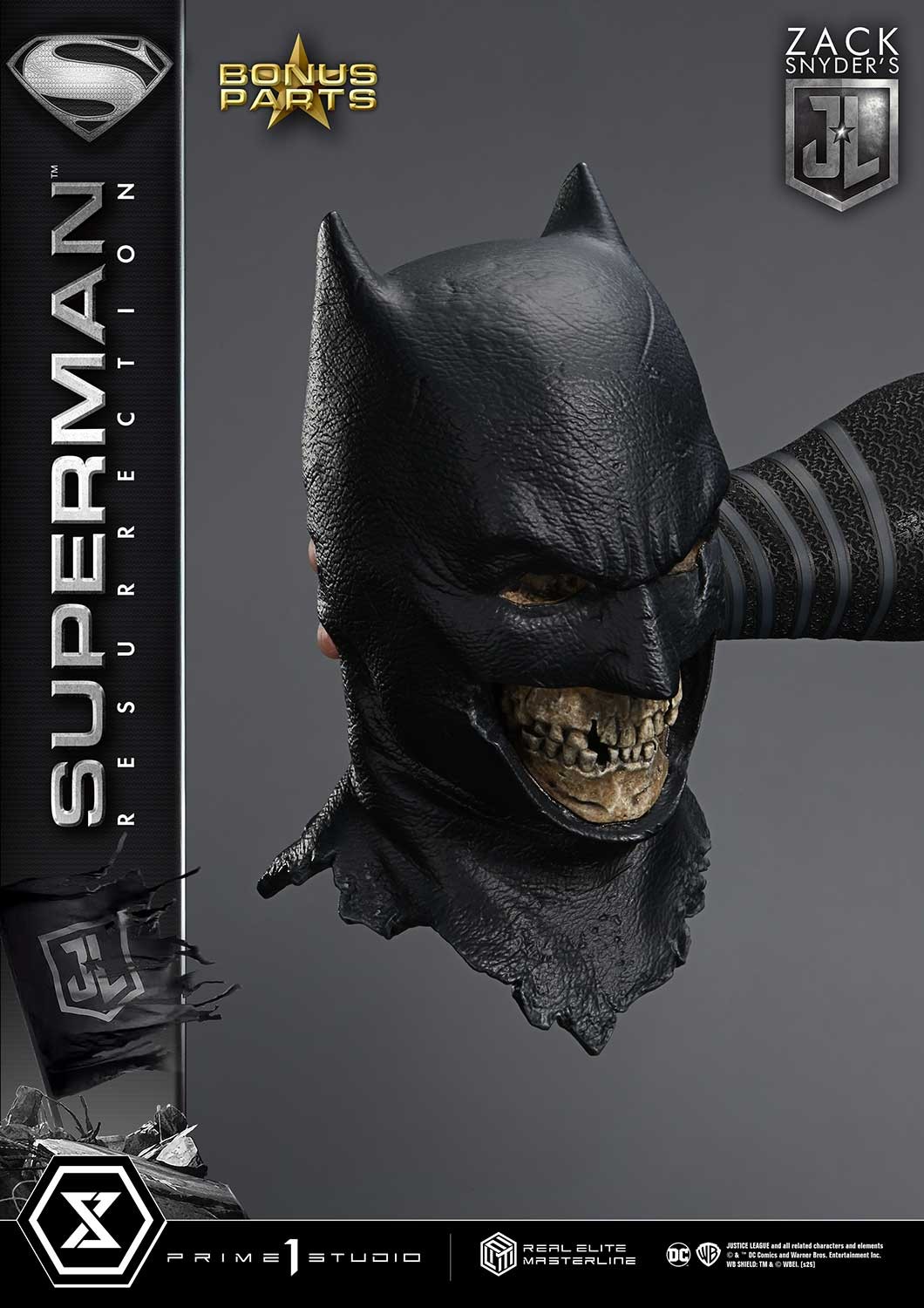 DC Comics Superman Resurrection (Deluxe Bonus Version) 1:3 Scale Statue  (Prototype Shown) View 10