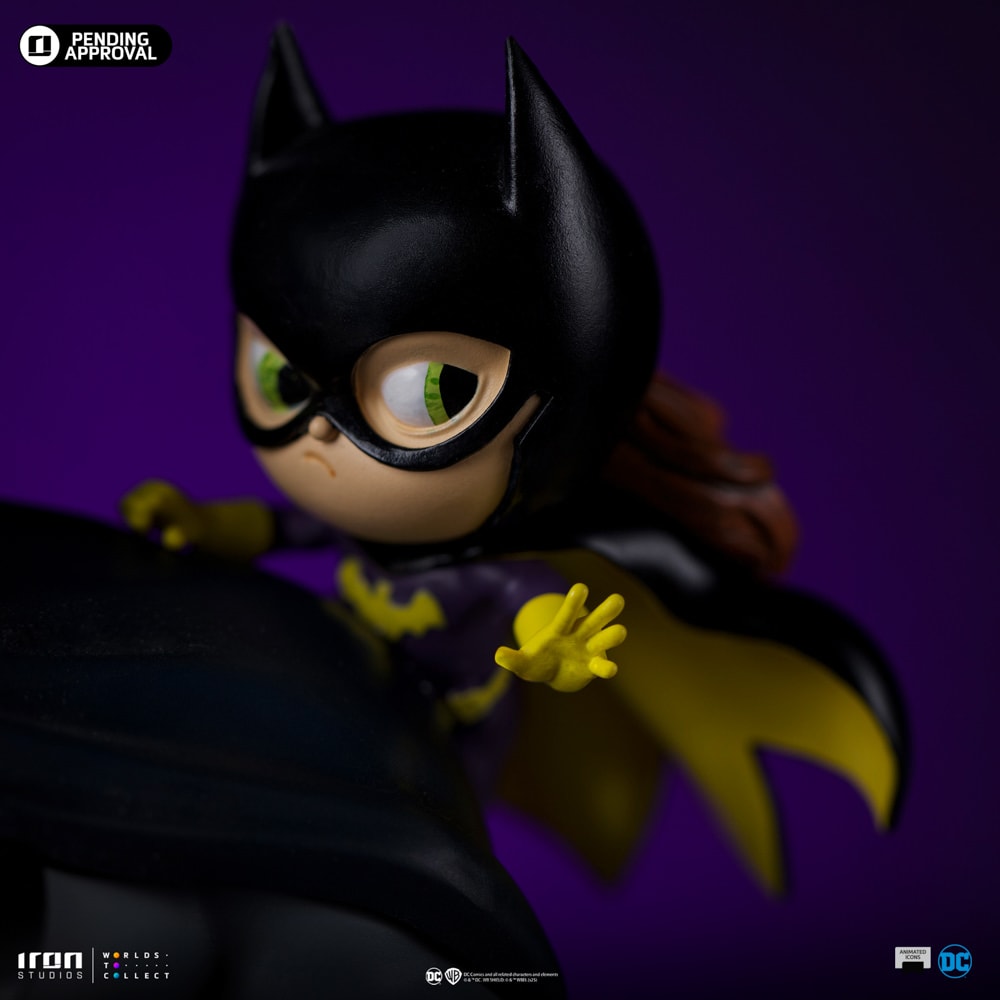DC Comics Batman Family Deluxe Statues  (Prototype Shown) View 3