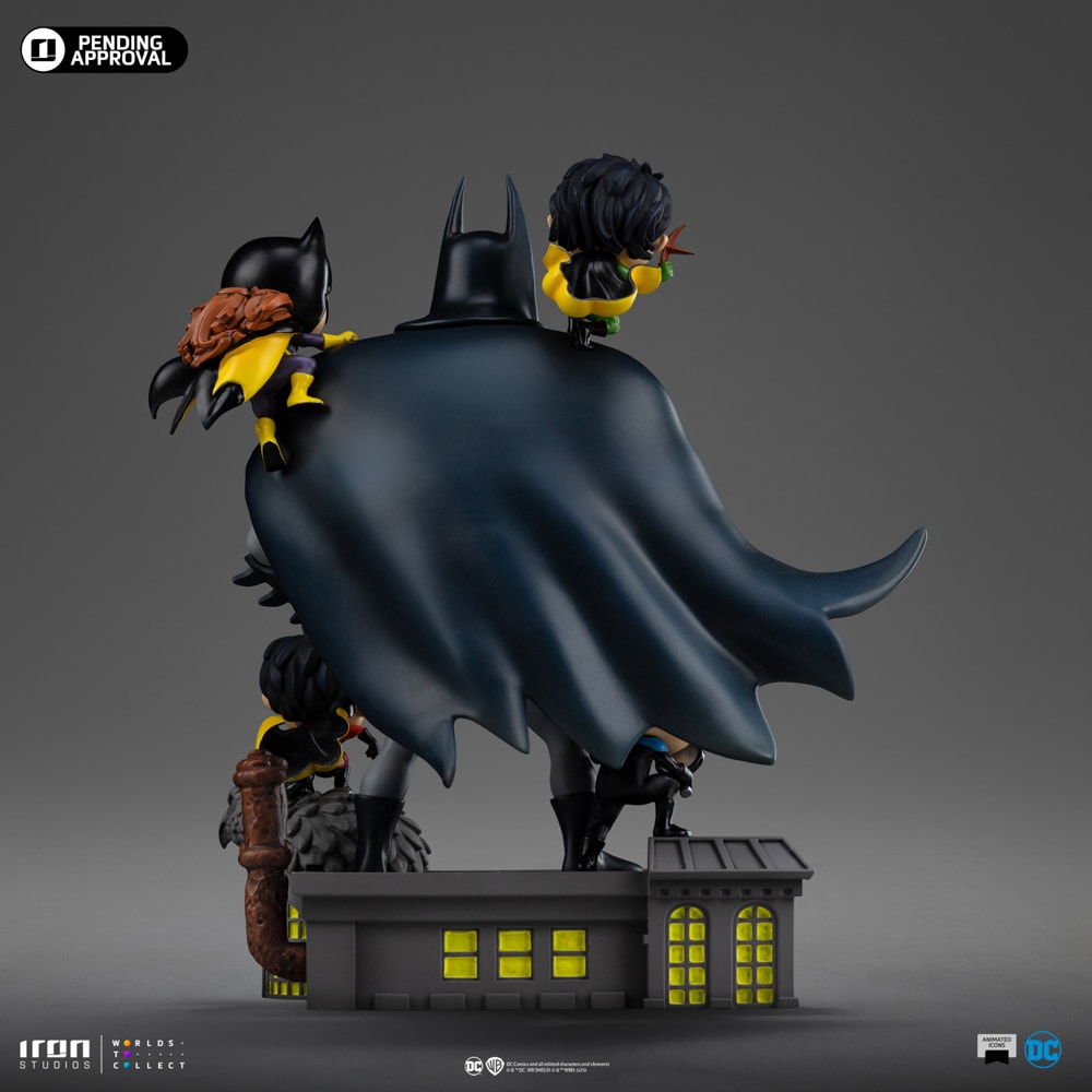 DC Comics Batman Family Deluxe Statues  (Prototype Shown) View 10