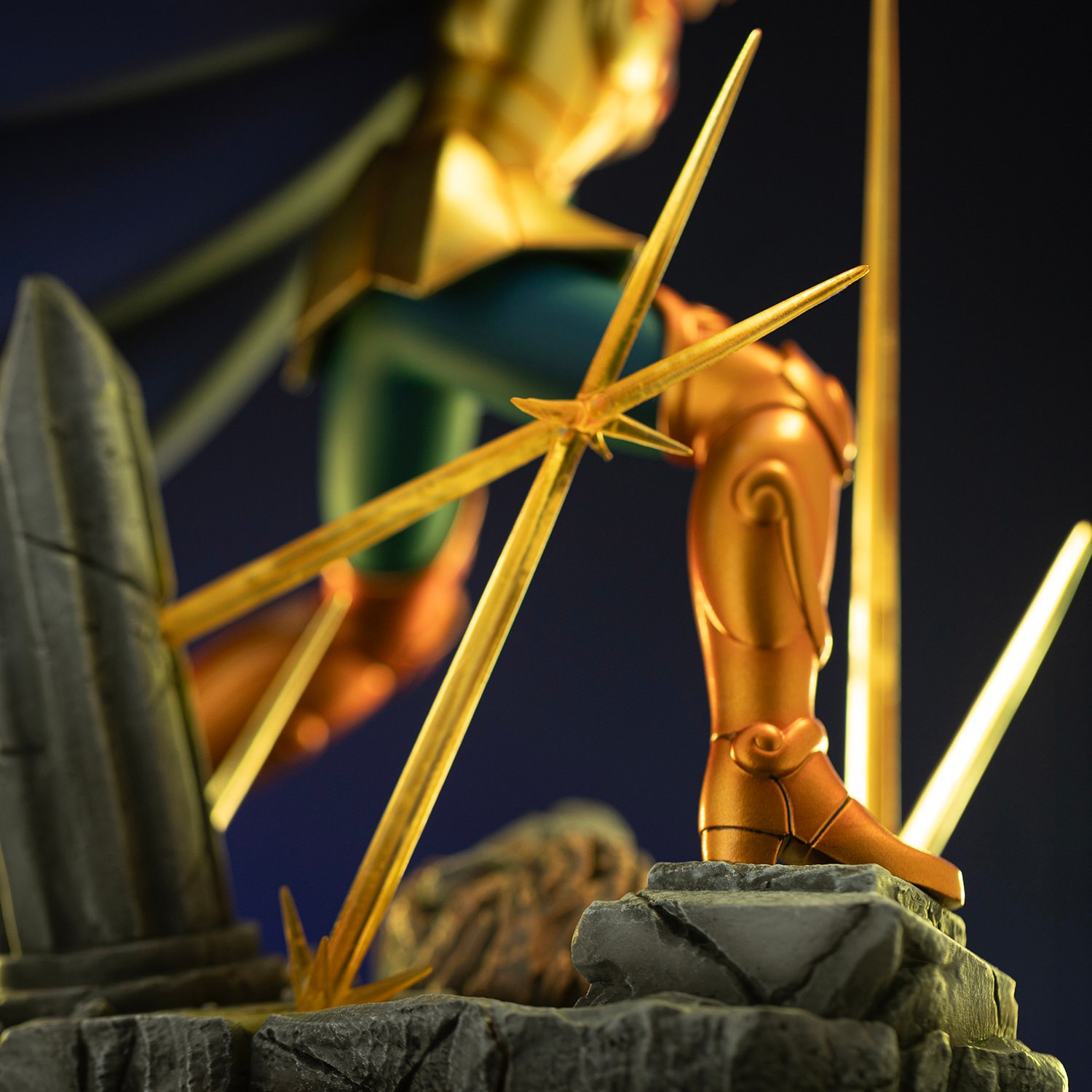 Saint Seiya Leo Aiolia 1:10 Scale Statue  (Prototype Shown) View 12