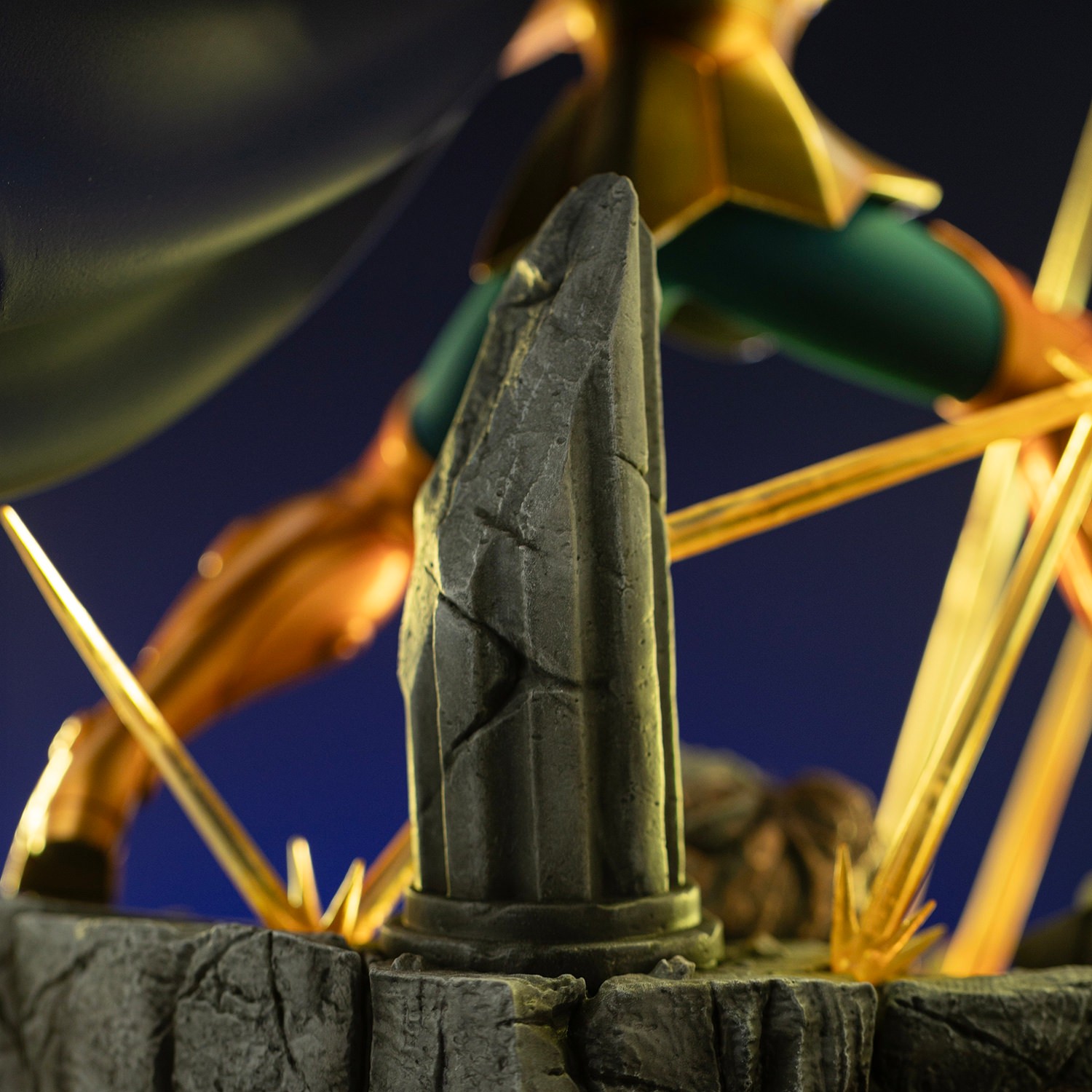 Saint Seiya Leo Aiolia 1:10 Scale Statue  (Prototype Shown) View 13