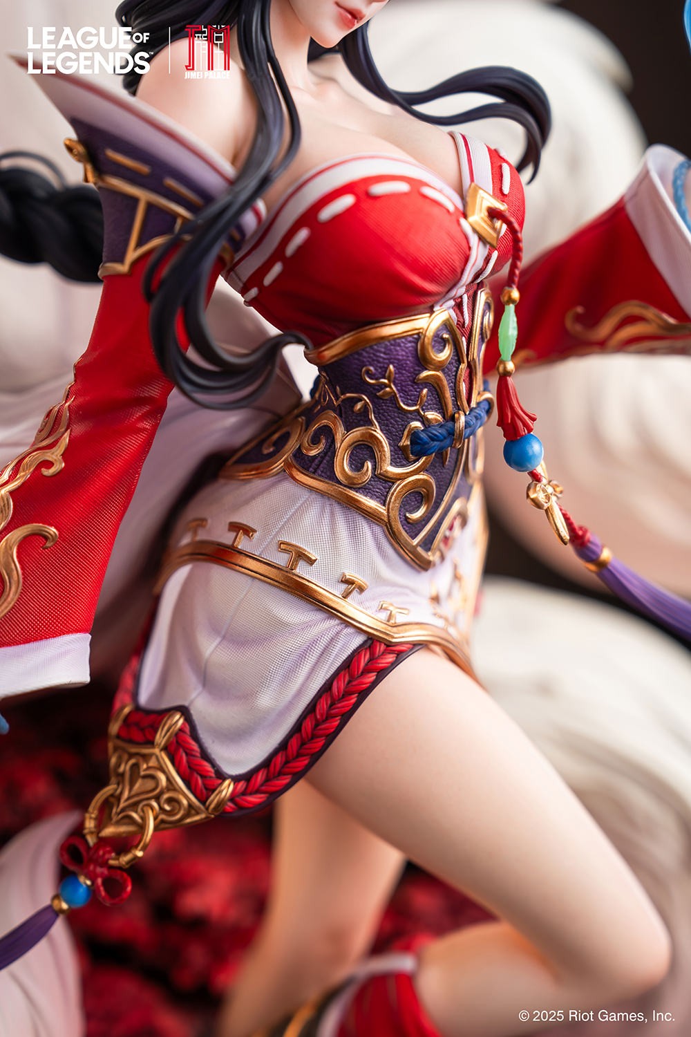 League of Legends Ahri Statues  (Prototype Shown) View 14