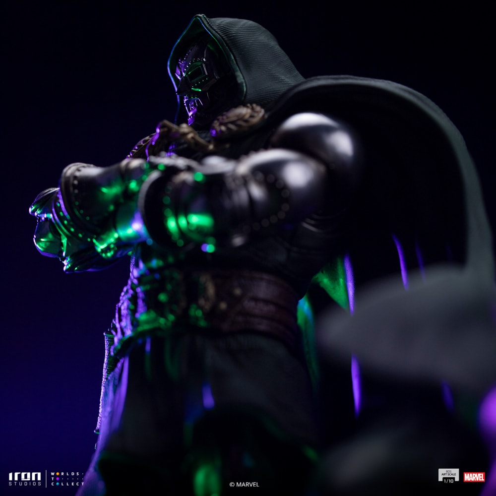 Marvel Doctor Doom 1:10 Scale Statue  (Prototype Shown) View 7