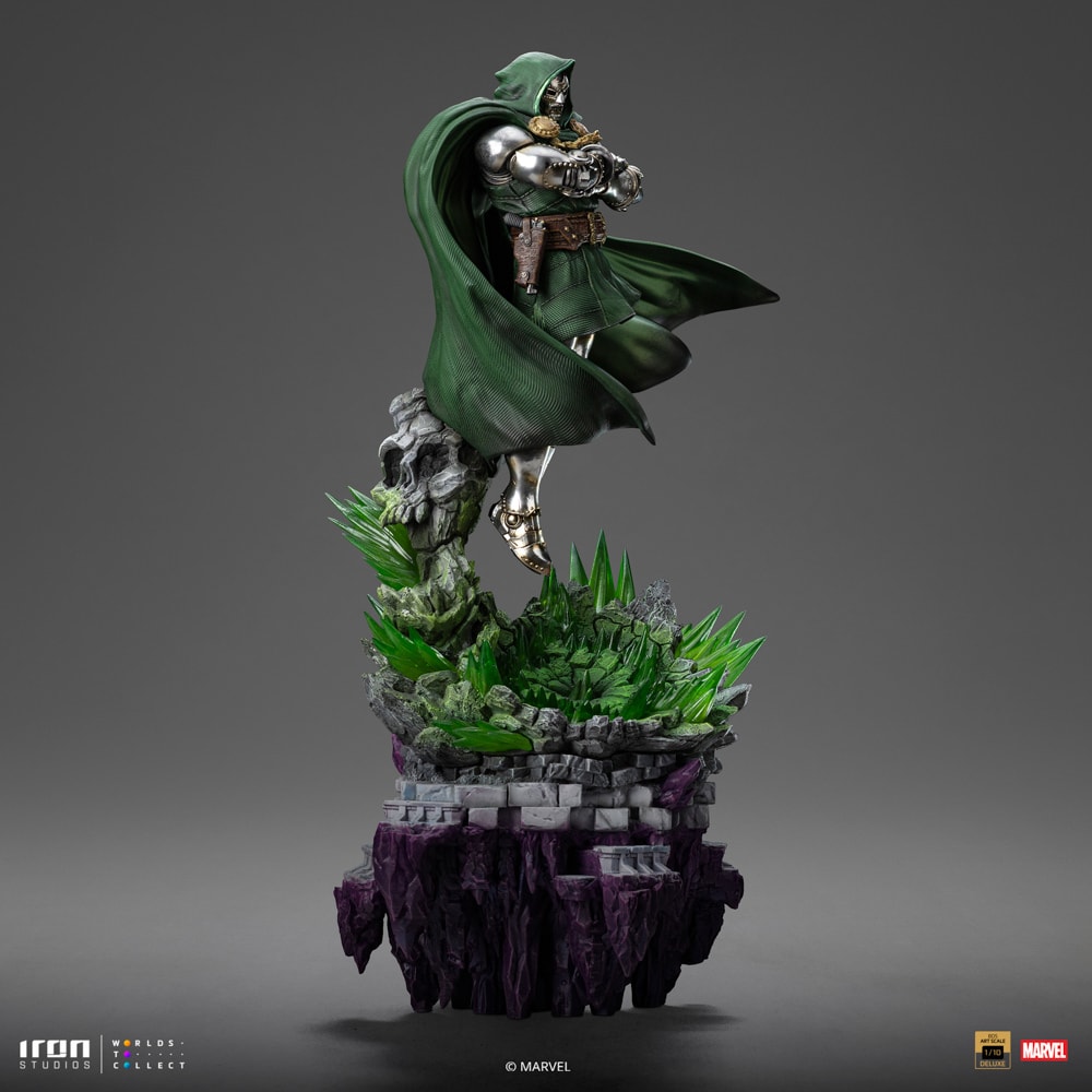 Marvel Doctor Doom Deluxe 1:10 Scale Statue  (Prototype Shown) View 10