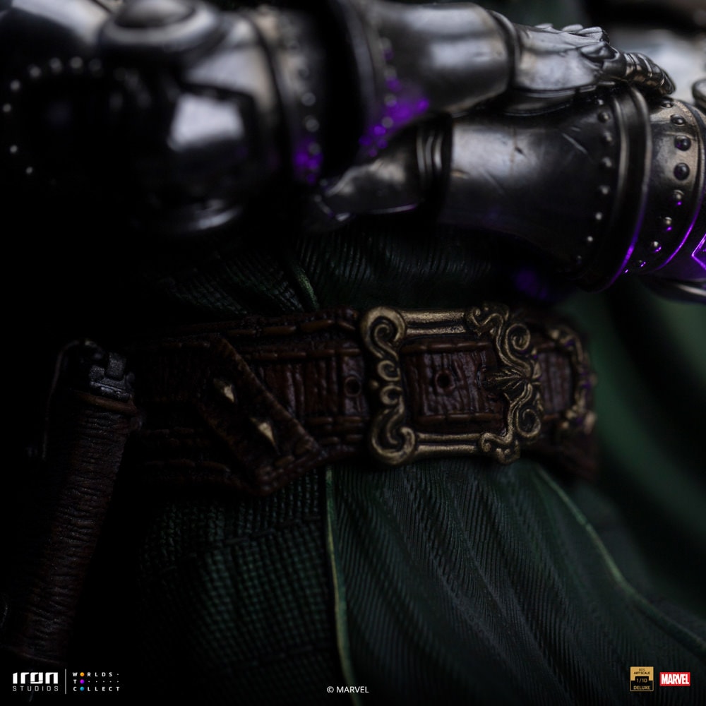 Marvel Doctor Doom Deluxe 1:10 Scale Statue  (Prototype Shown) View 15