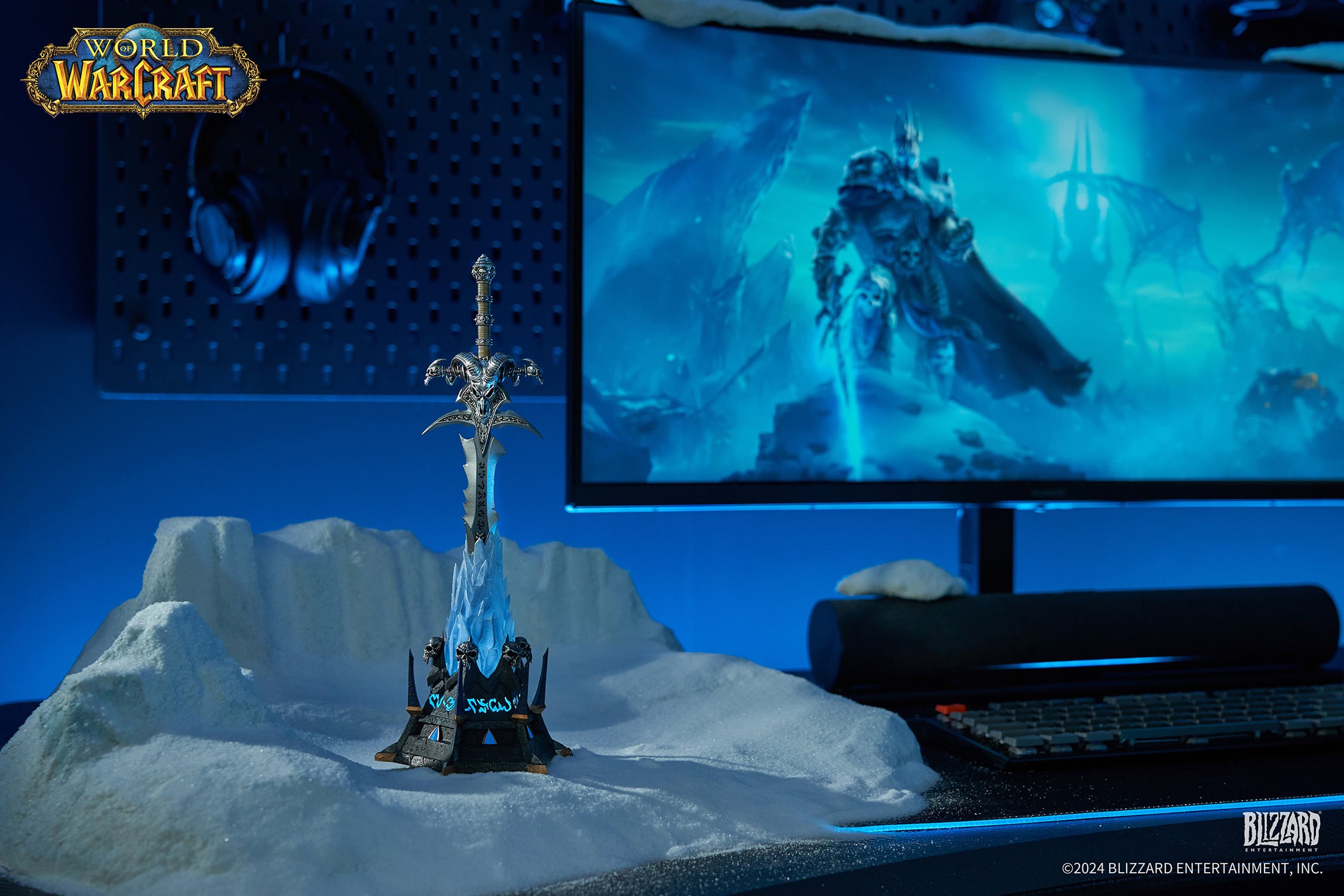 Warcraft Frostmourne (Collector's Edition) Replica  (Prototype Shown) View 8