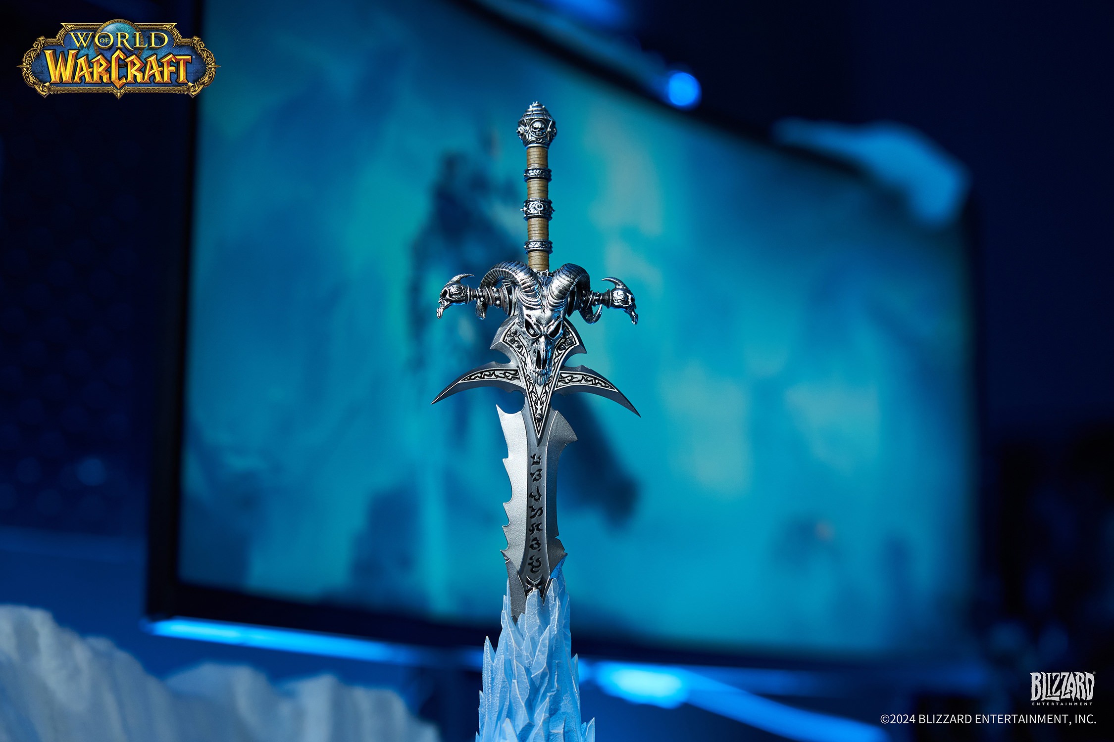 Warcraft Frostmourne (Collector's Edition) Replica  (Prototype Shown) View 9