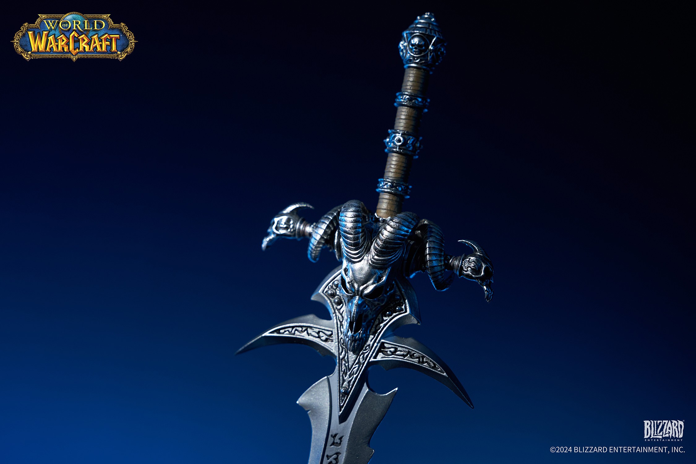 Frostmourne (Collector's Edition) Replica by HEX Collectibles