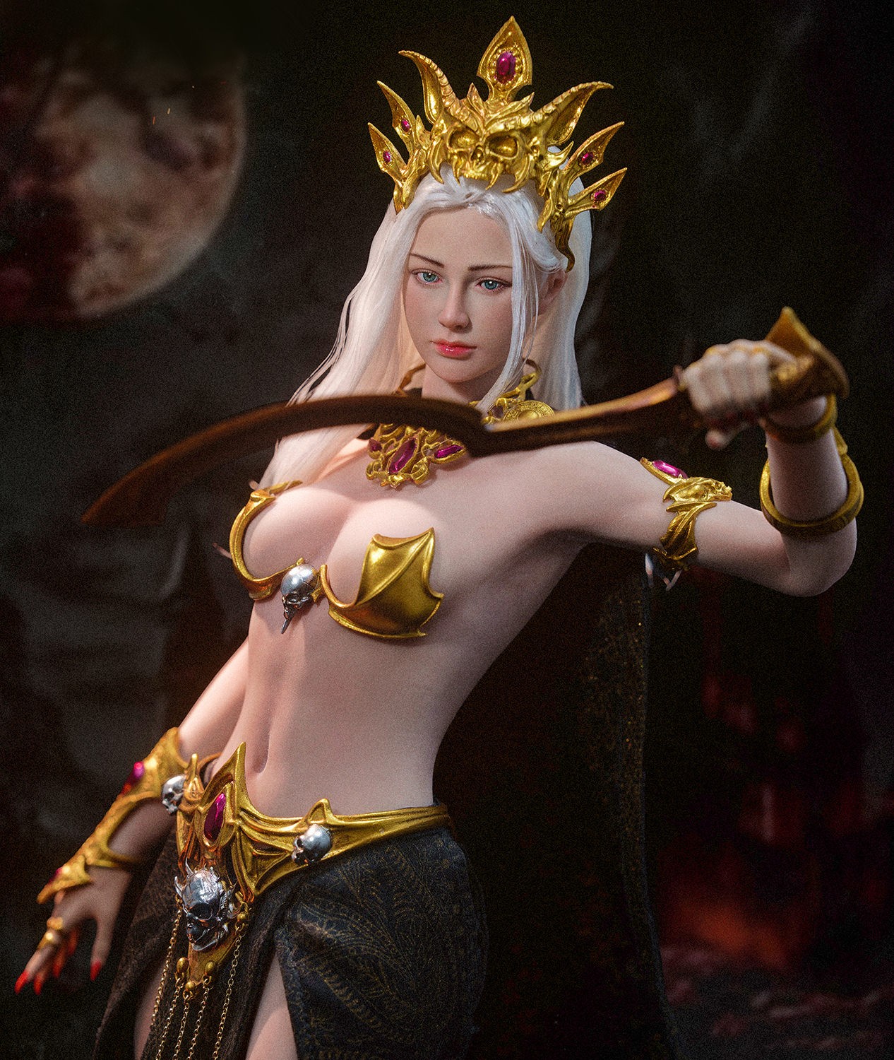 ARH Comix White Queen of Babylon (Variation Version) Sixth Scale Figure  (Prototype Shown) View 4
