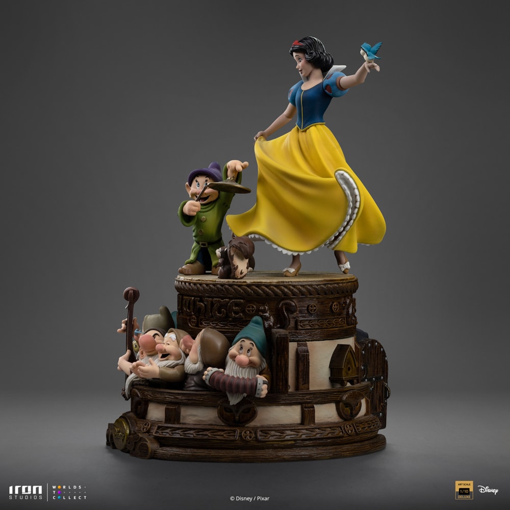 Disney Snow White Deluxe 1:10 Scale Statue  (Prototype Shown) View 7