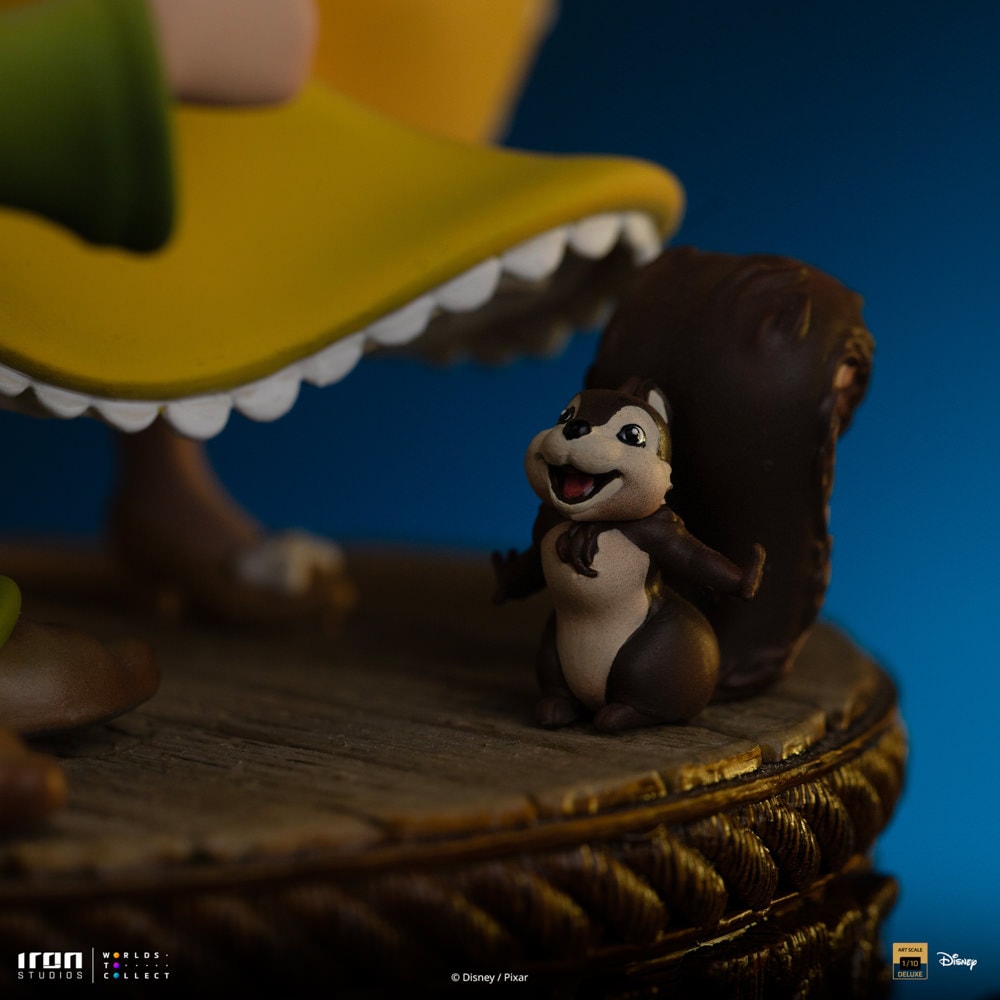Disney Snow White Deluxe 1:10 Scale Statue  (Prototype Shown) View 17