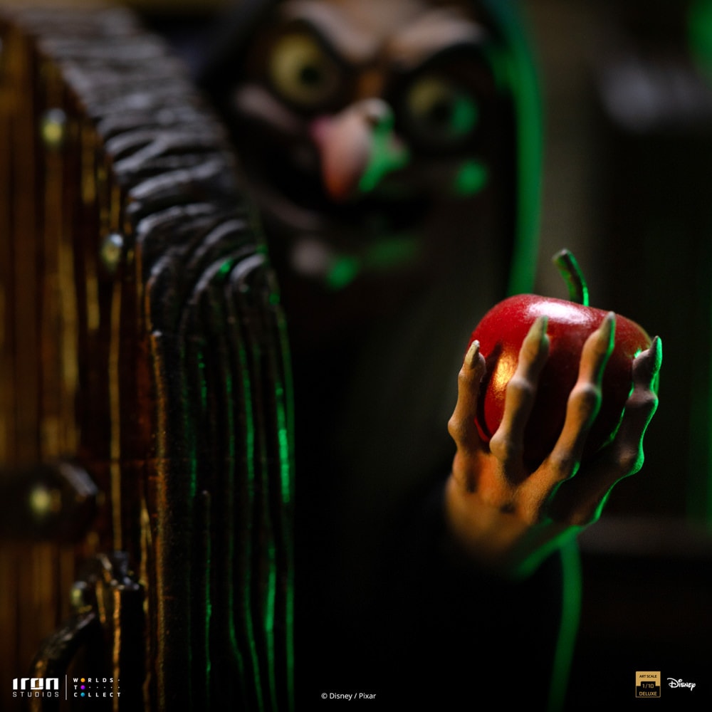 Disney Snow White Deluxe 1:10 Scale Statue  (Prototype Shown) View 22