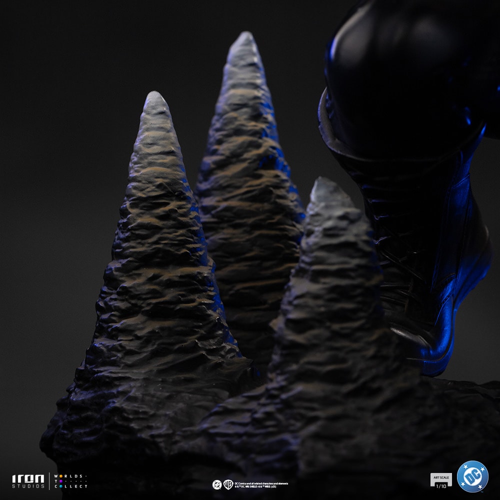 DC Comics Batman vs Bane 1:10 Scale Statue  Exclusive Edition (Prototype Shown) View 11