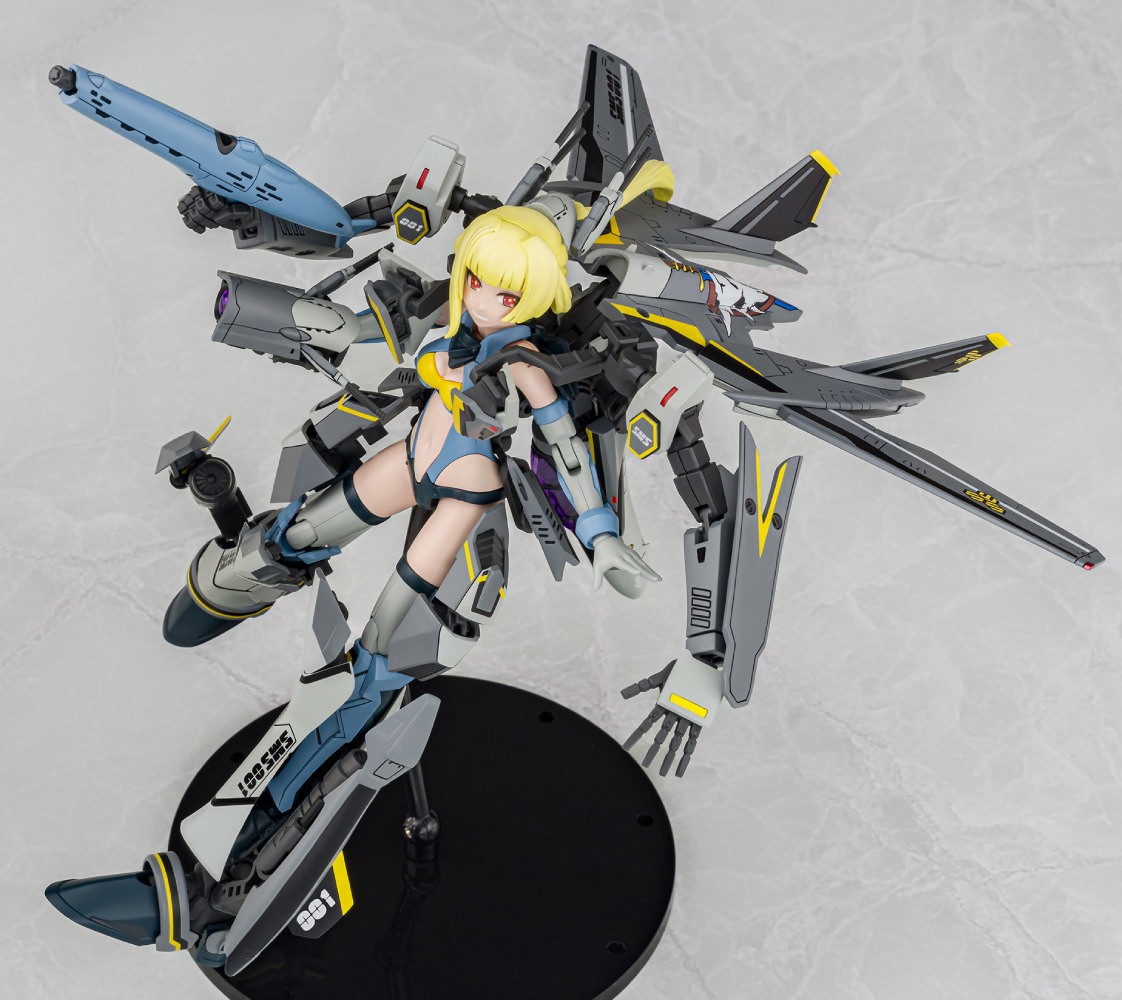 Macross V.F.G. VF-25S Super Messiah Model Kit  (Prototype Shown) View 5