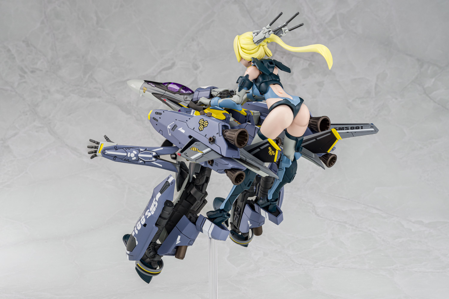 Macross V.F.G. VF-25S Super Messiah Model Kit  (Prototype Shown) View 10
