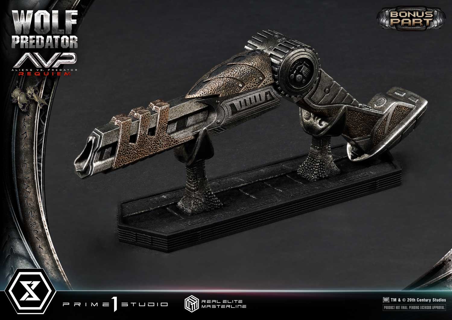 Predator Wolf Predator (Deluxe Bonus Version) 1:3 Scale Statue  (Prototype Shown) View 3