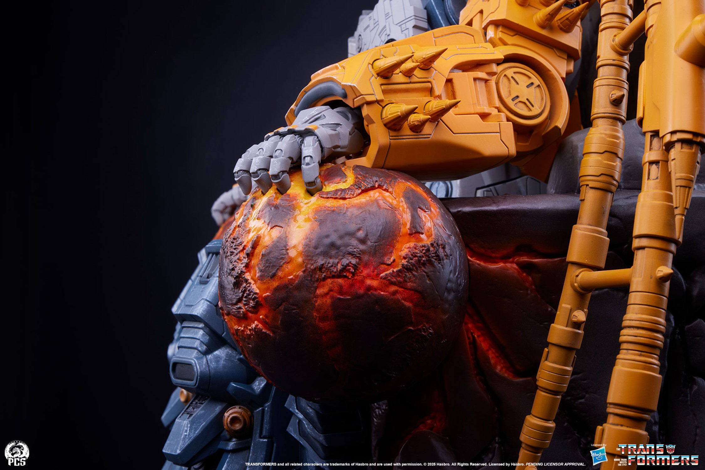 Transformers Unicron Statues  (Prototype Shown) View 13