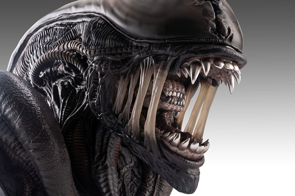 Alien Xenomorph Life-Size Bust by Hollywood Collectibles Group