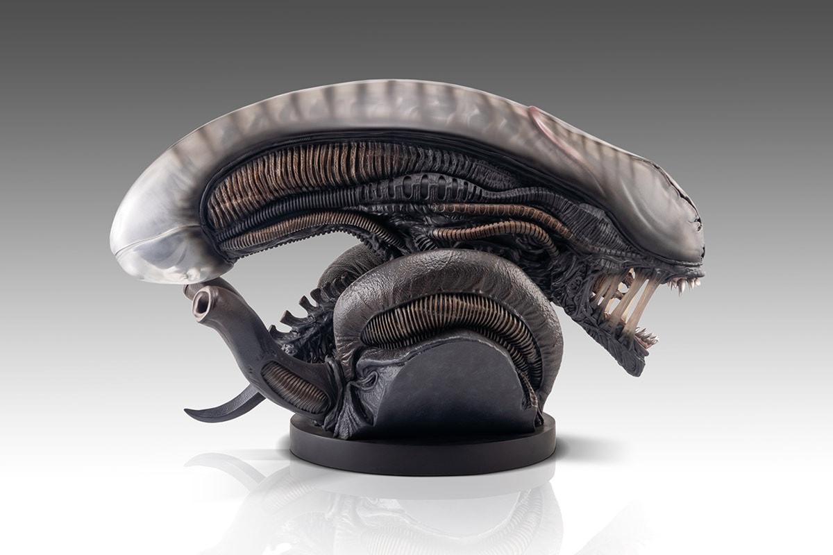 Alien Xenomorph Life-Size Bust by Hollywood Collectibles Group