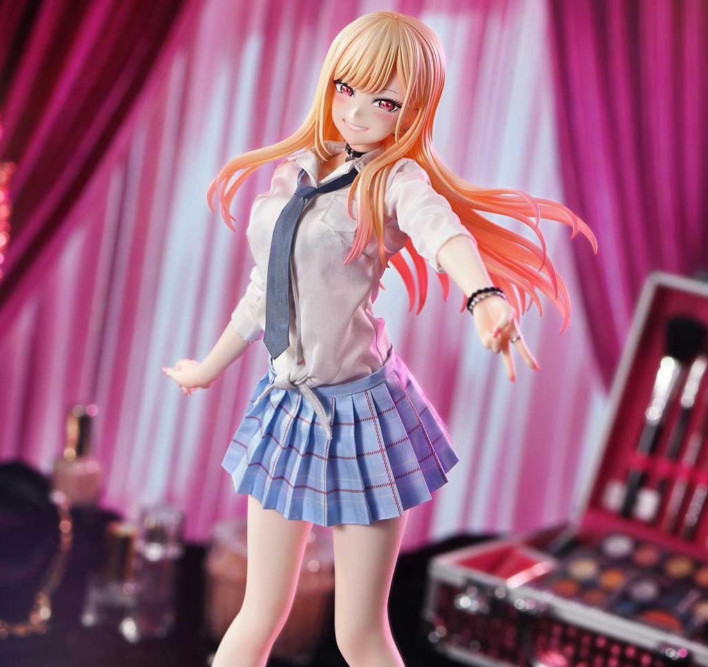 My Dress-Up Darling Marin Kitagawa Quarter Scale Statue  (Prototype Shown) View 1