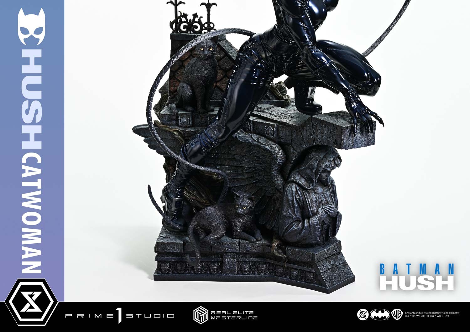 DC Comics Catwoman 1:3 Scale Statue  (Prototype Shown) View 14