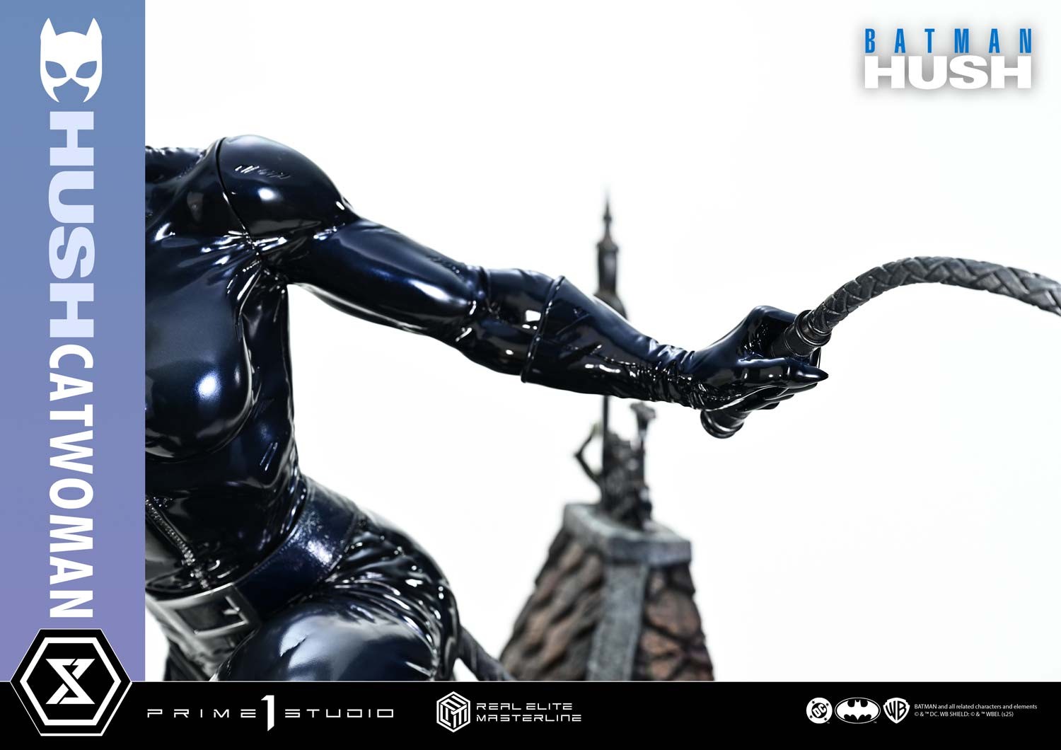 DC Comics Catwoman 1:3 Scale Statue  (Prototype Shown) View 15