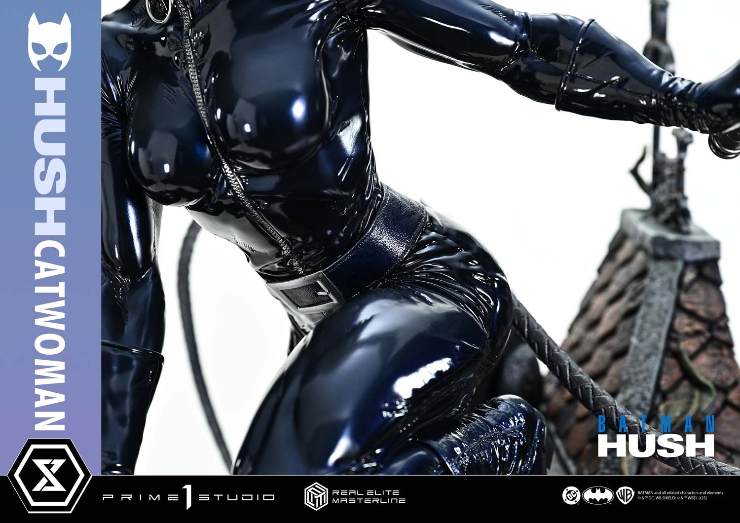 DC Comics Catwoman 1:3 Scale Statue  (Prototype Shown) View 16