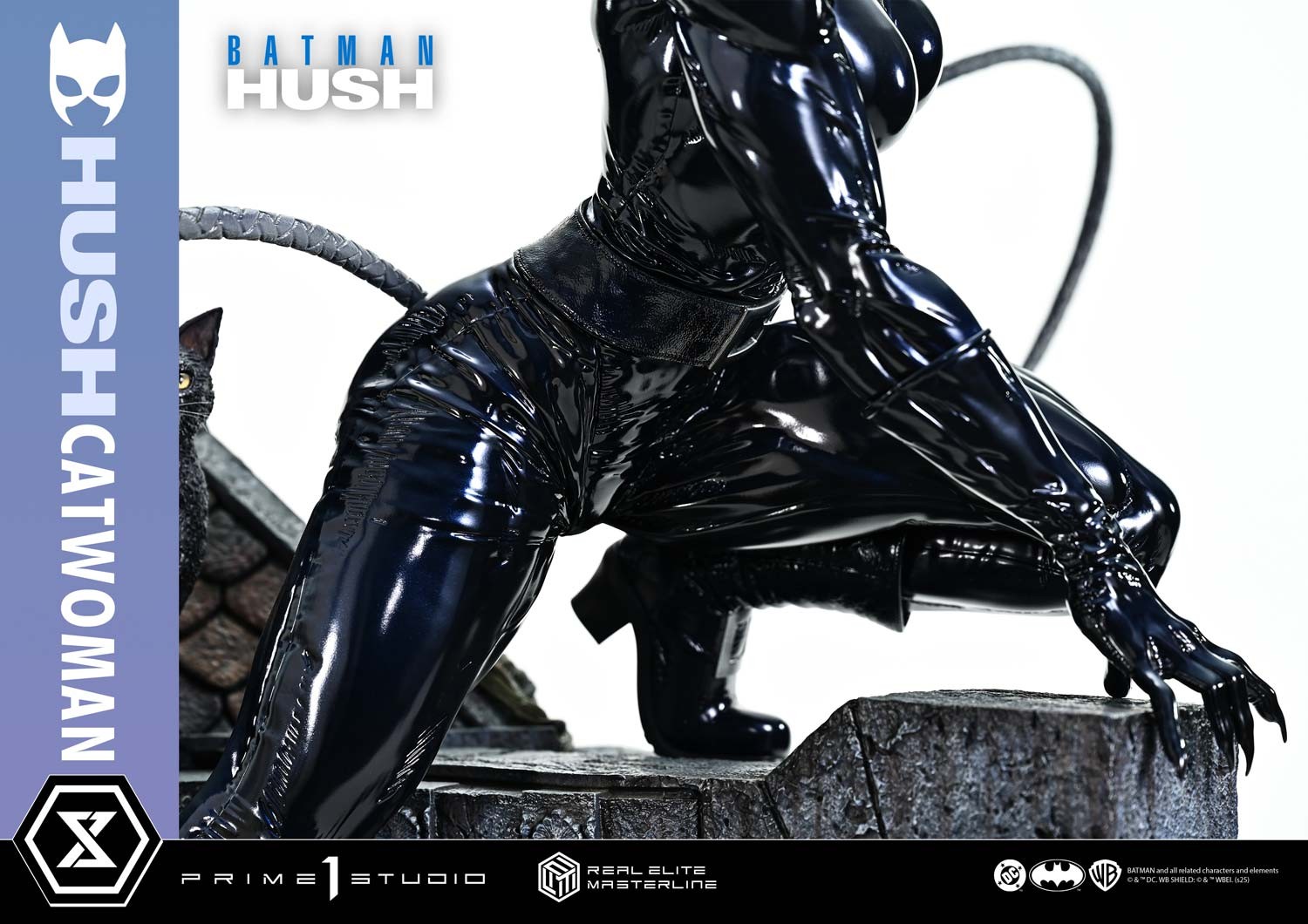 DC Comics Catwoman 1:3 Scale Statue  (Prototype Shown) View 19
