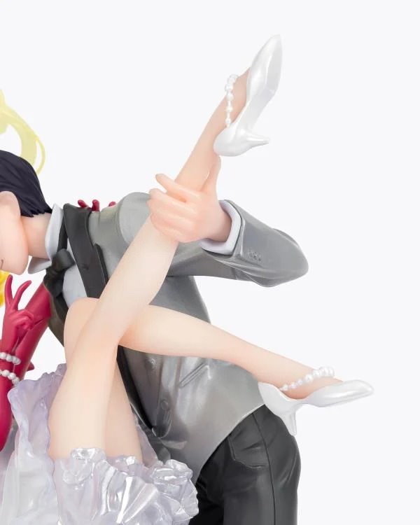 Usagi & Tuxedo Mask (Moonlight Glow Edition) Collectible