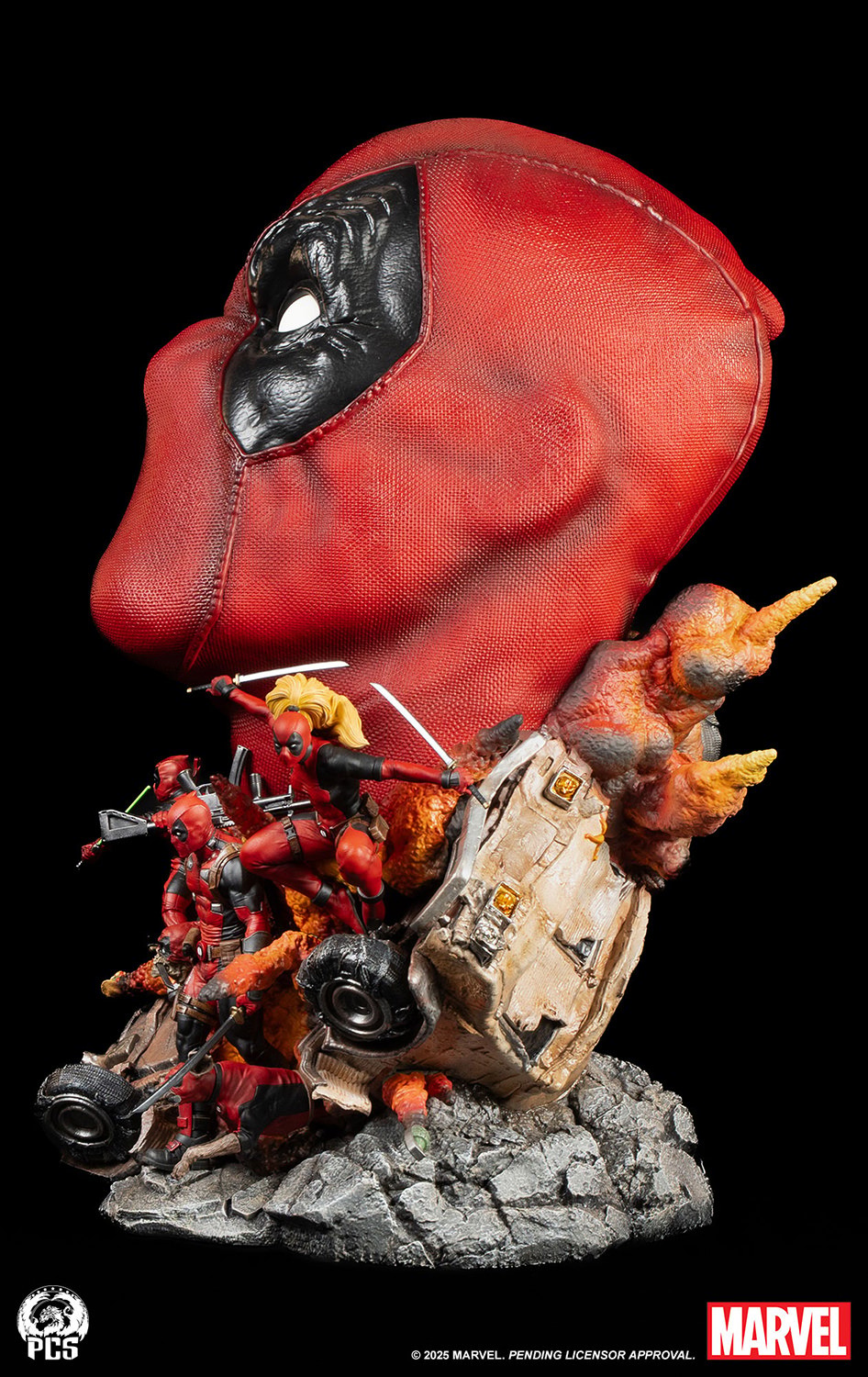 Marvel Deadpool Fine Art Bust  (Prototype Shown) View 8