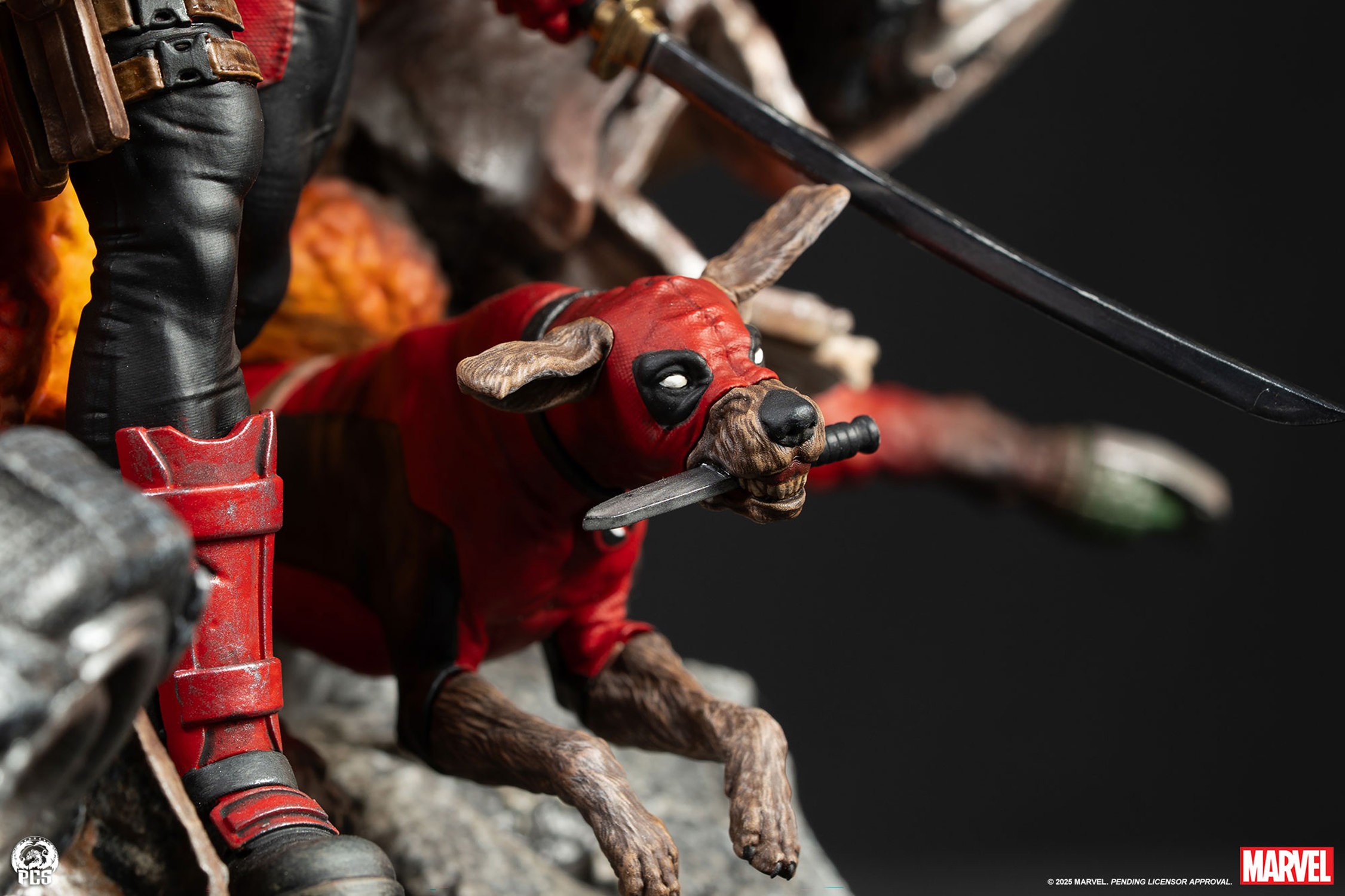 Marvel Deadpool Fine Art Bust  (Prototype Shown) View 14