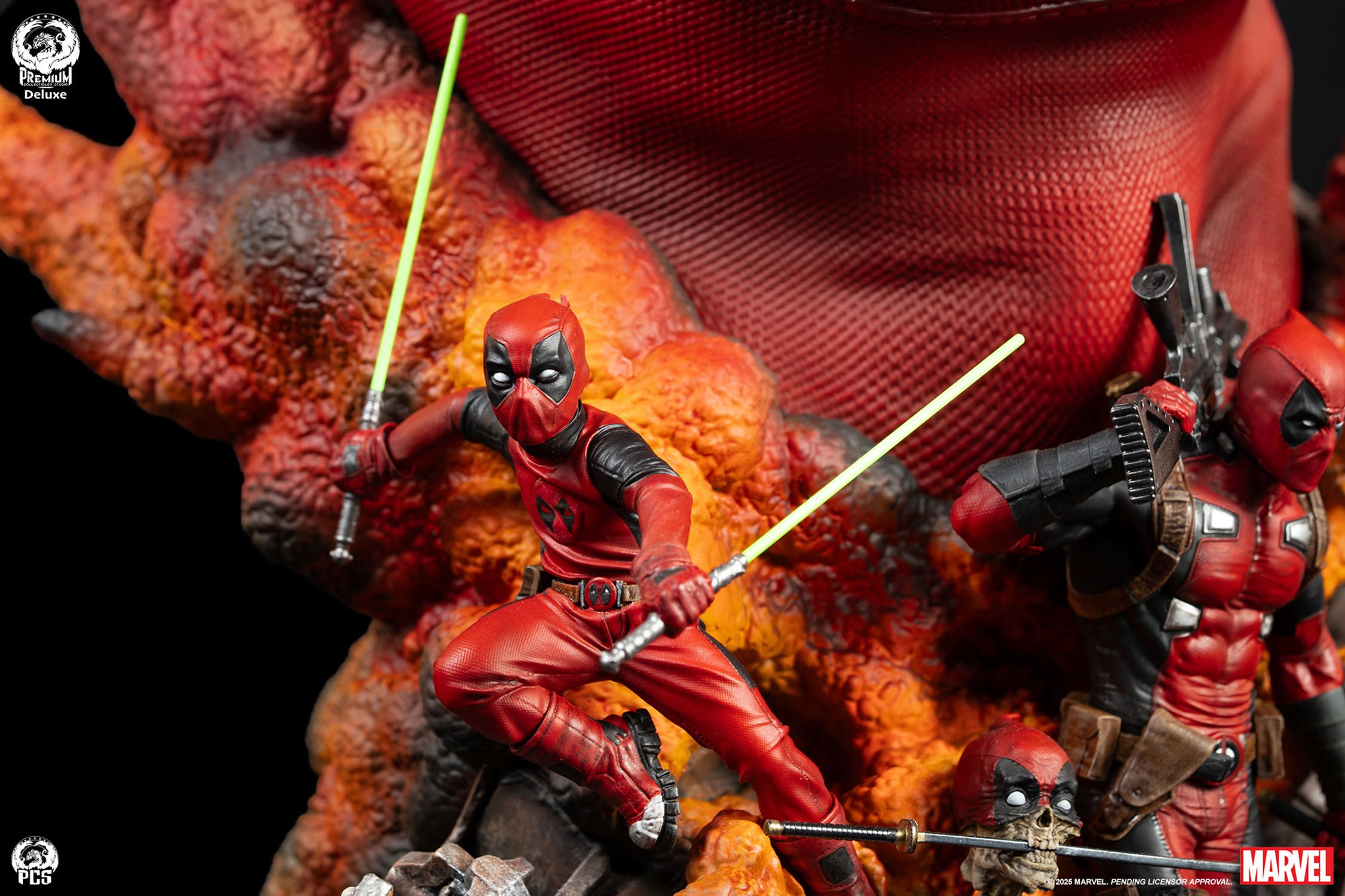 Marvel Deadpool (Deluxe Edition) Fine Art Bust  (Prototype Shown) View 13