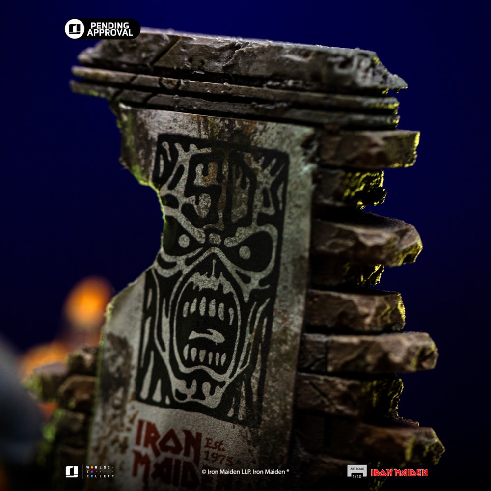 Iron Maiden Eddie (50th Anniversary) 1:10 Scale Statue  (Prototype Shown) View 9