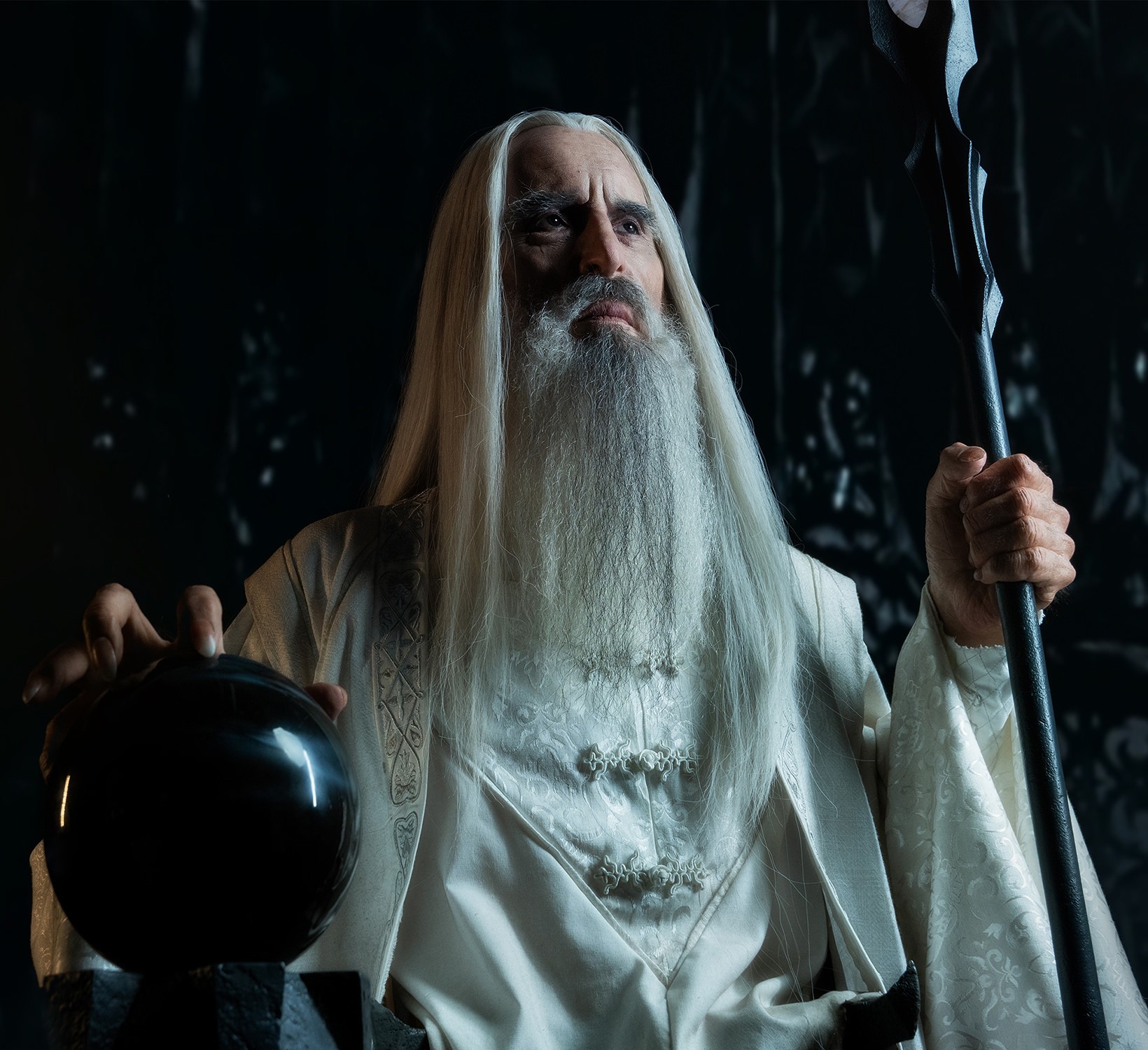 saruman2 In-Box Lord of the Rings Fellowship The Ring Saruman Figure