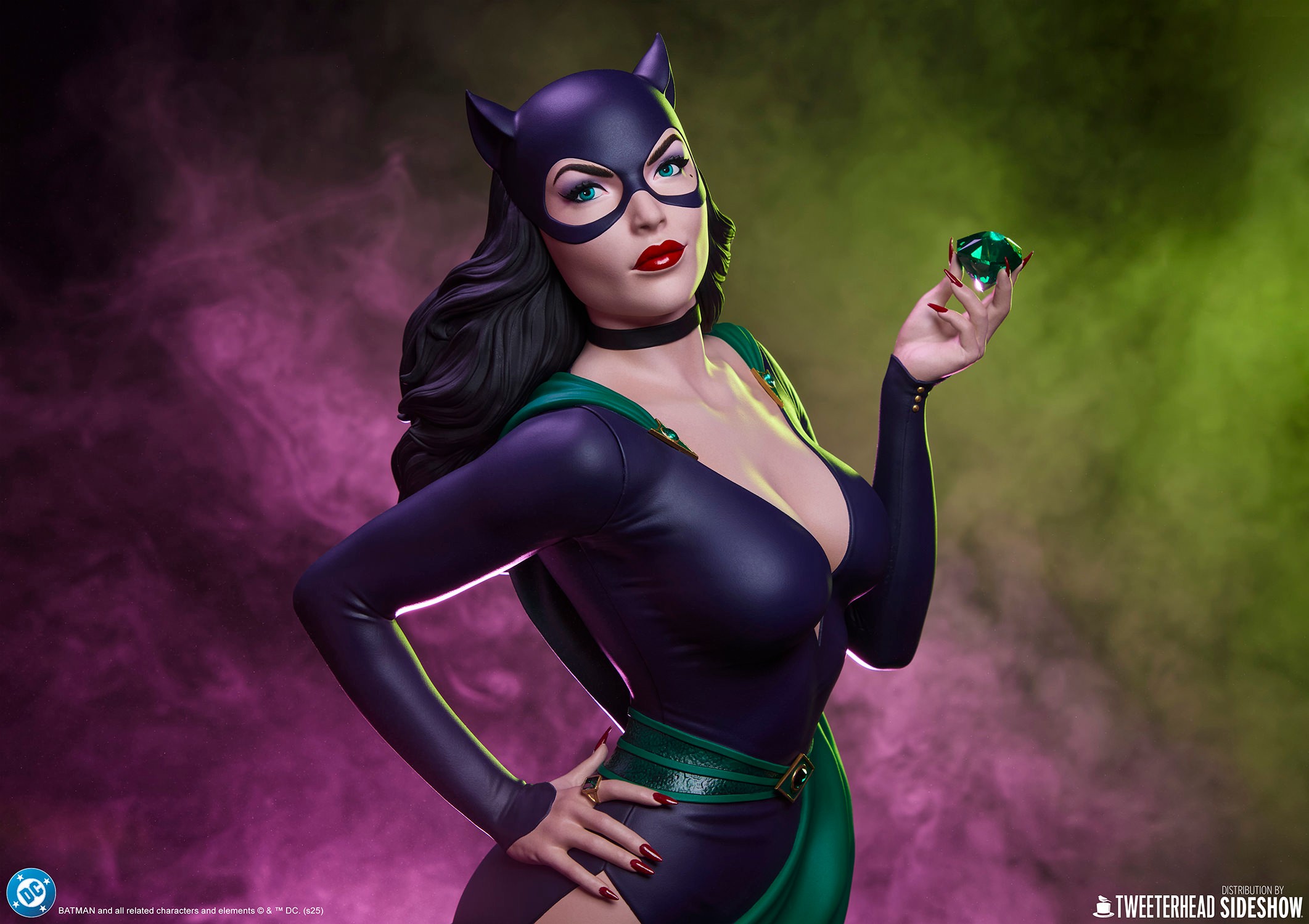 DC Comics Catwoman Bust  (Prototype Shown) View 1