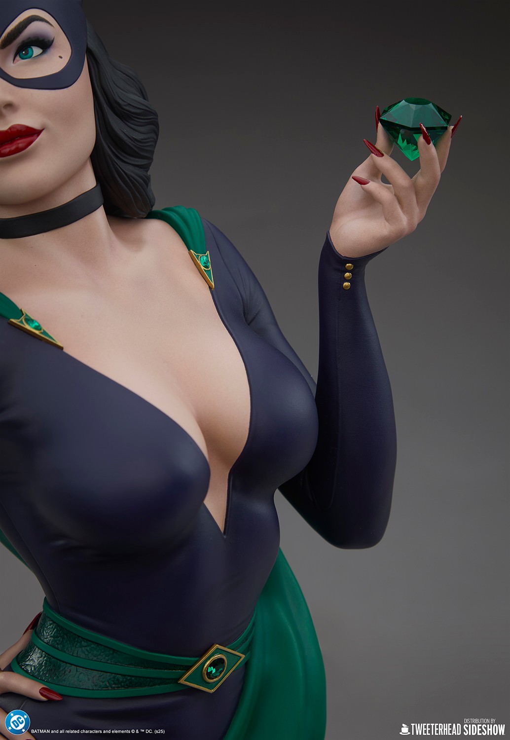 DC Comics Catwoman Bust  (Prototype Shown) View 13