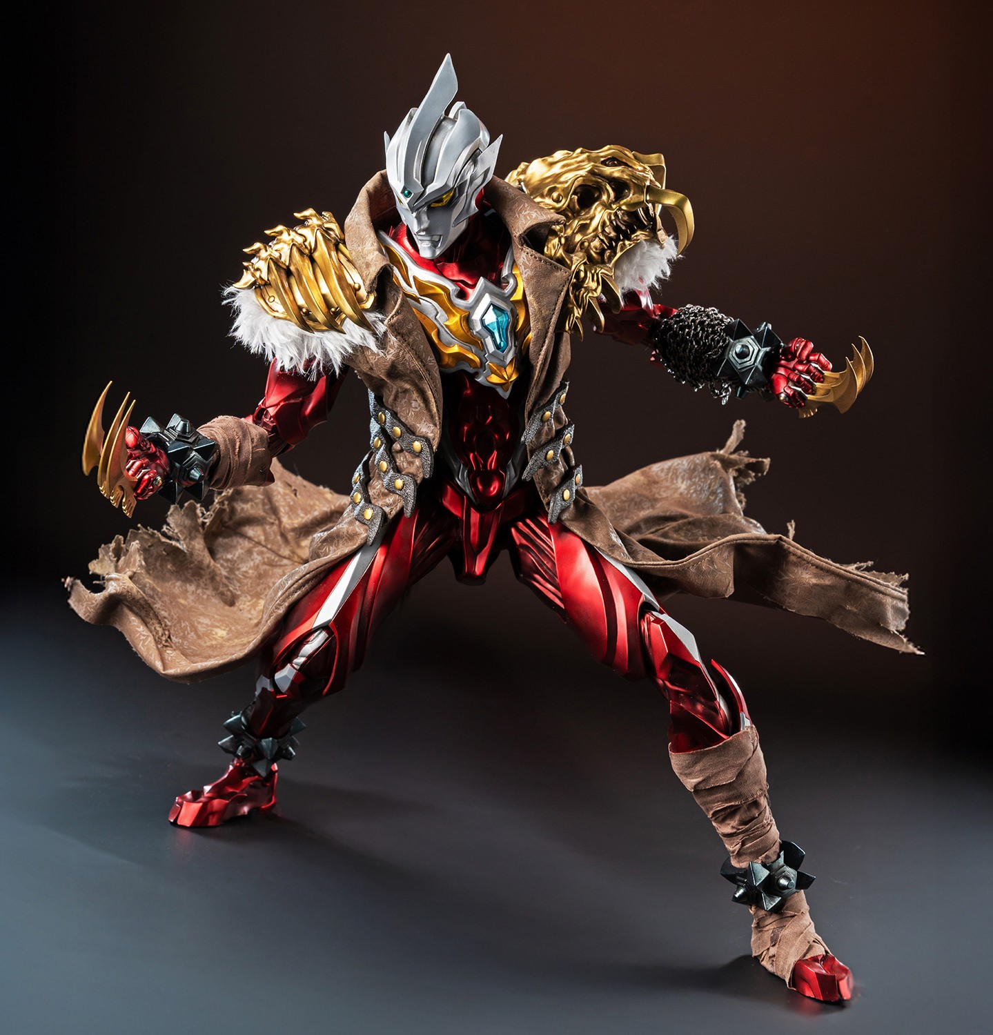Ultraman Masayuki Gotoh Ultraman Regulos Sixth Scale Figure  (Prototype Shown) View 3