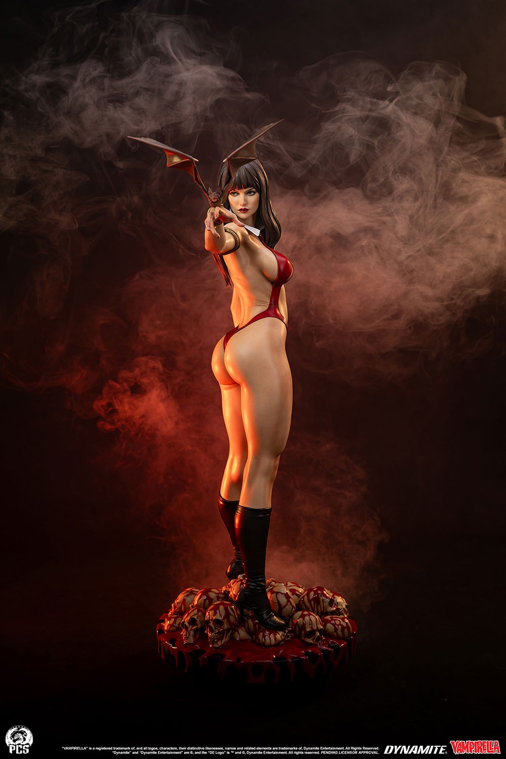Vampirella Vampirella 1:2 Scale Statue  (Prototype Shown) View 11