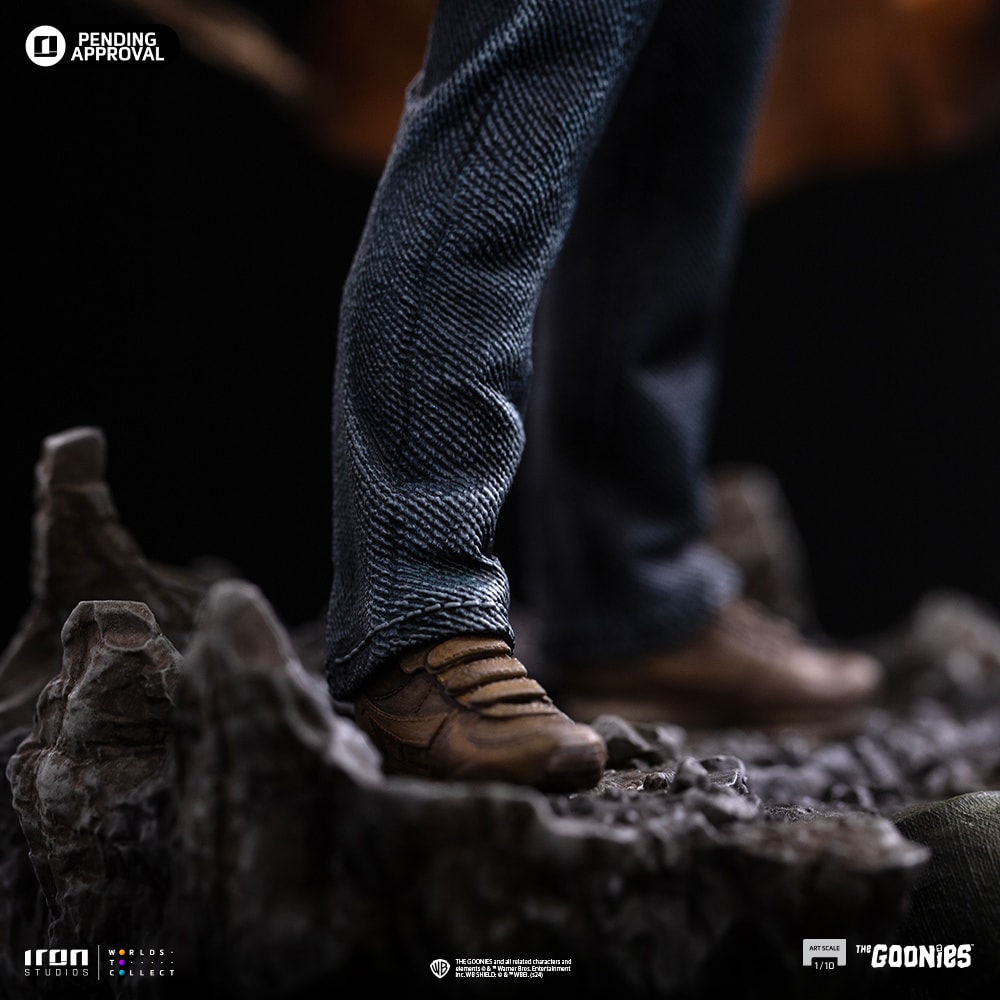 The Goonies Mikey Walsh 1:10 Scale Statue  (Prototype Shown) View 8