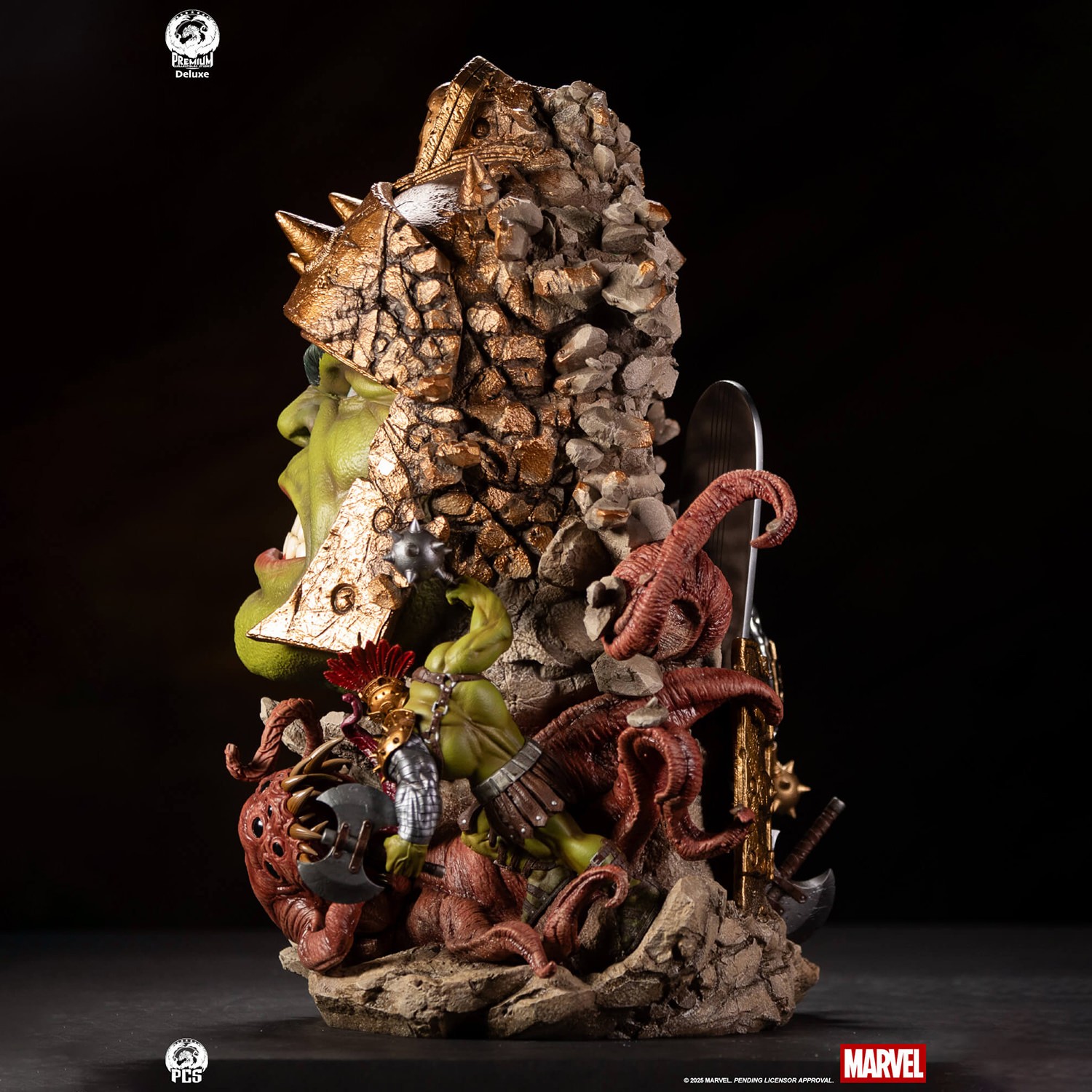 Marvel Planet Hulk (Deluxe Edition) Bust  (Prototype Shown) View 4