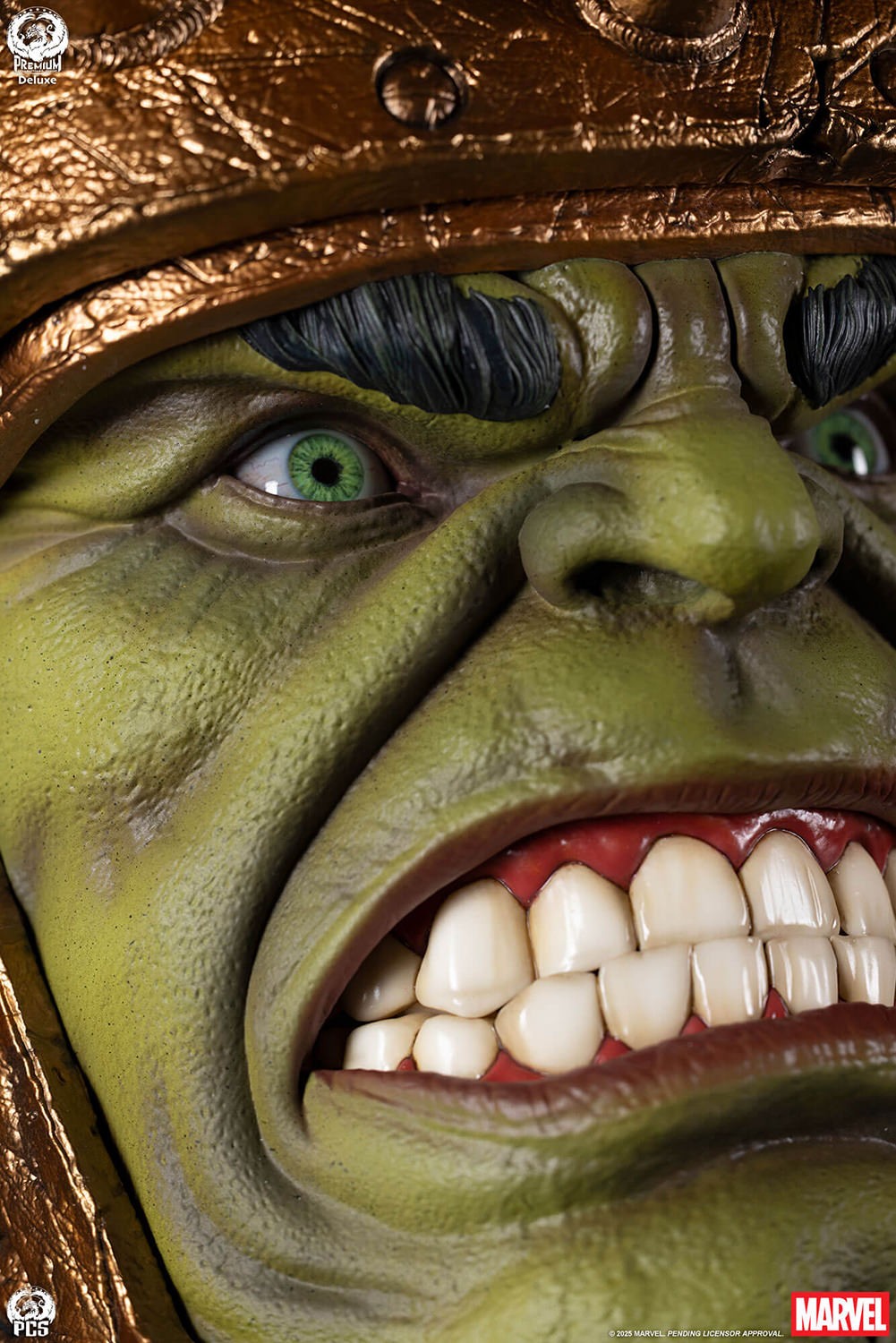 Marvel Planet Hulk (Deluxe Edition) Bust  (Prototype Shown) View 12
