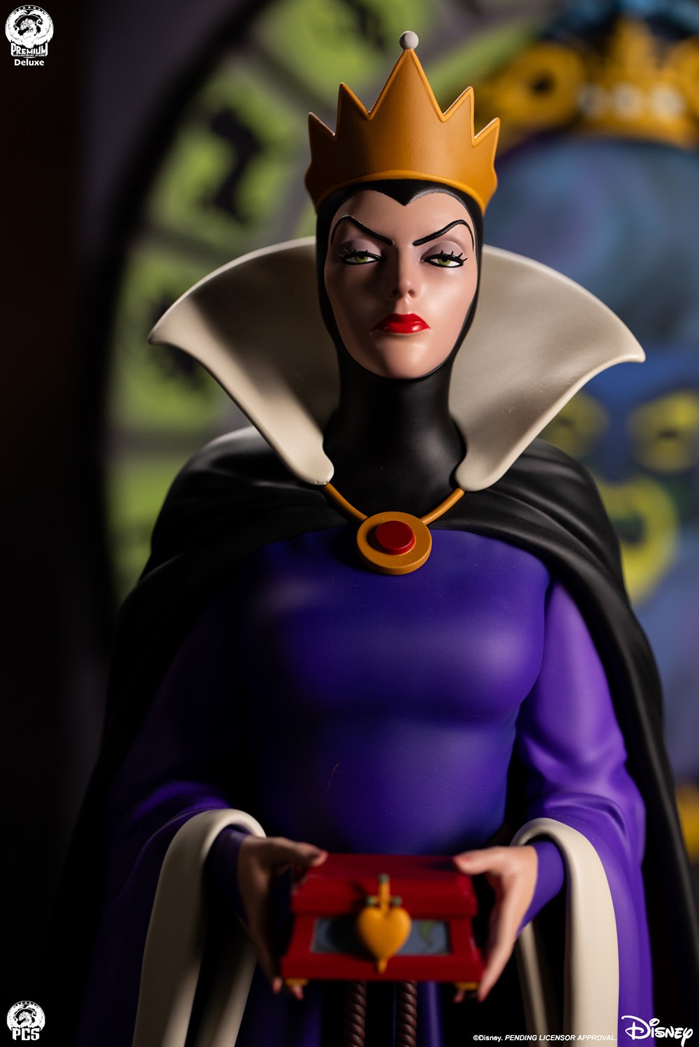 Disney Evil Queen (Deluxe Edition) Statues  (Prototype Shown) View 6